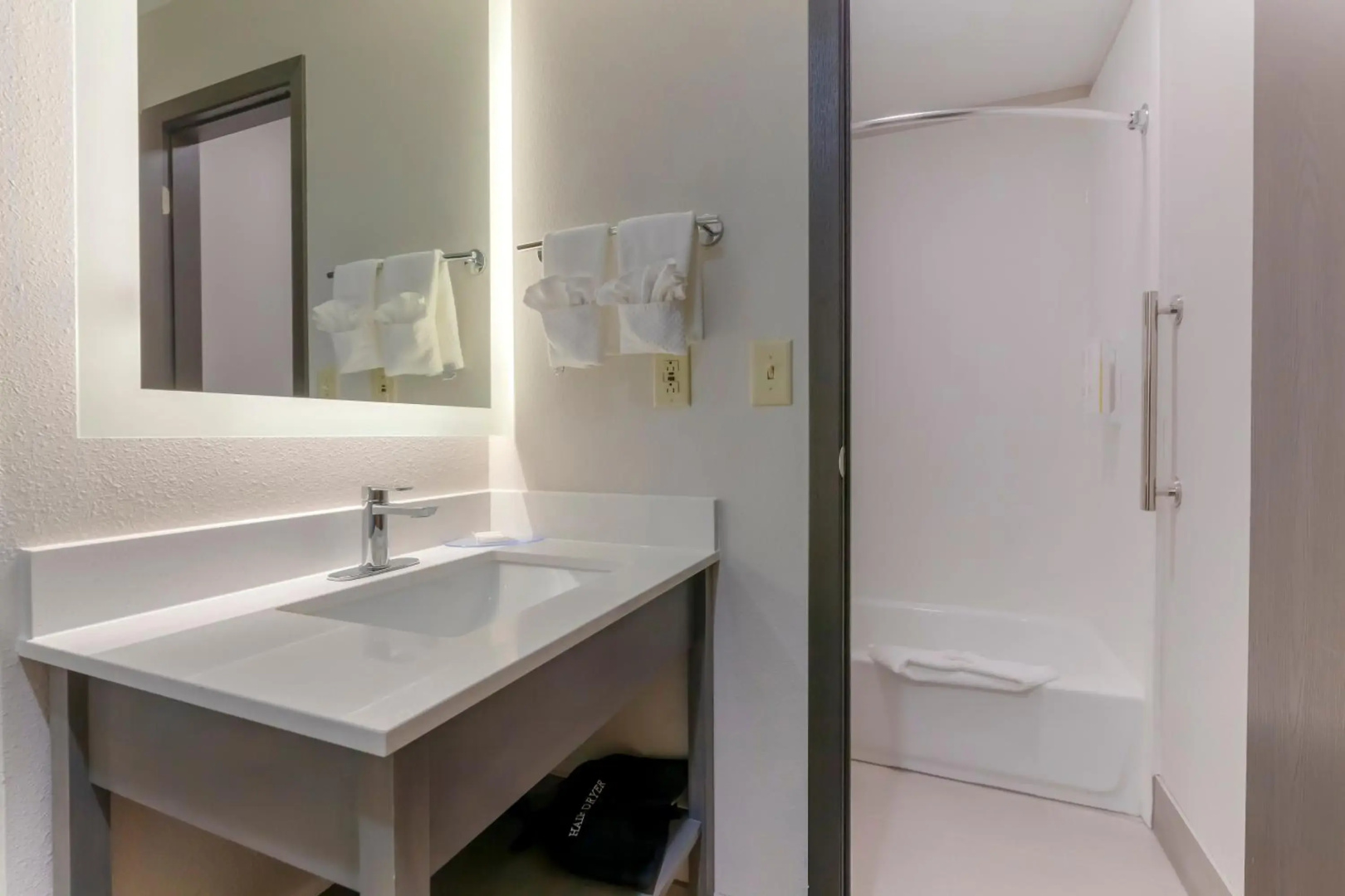 Clarion Pointe Tomah