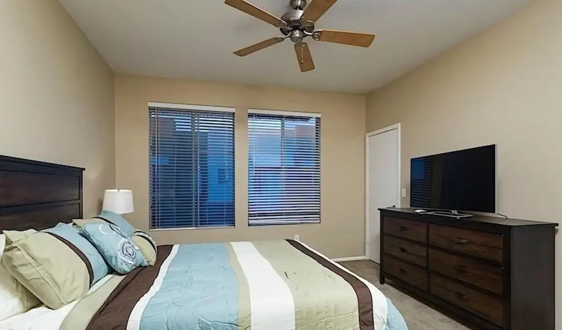 Glendale Getaway By Signature Vacation Rentals