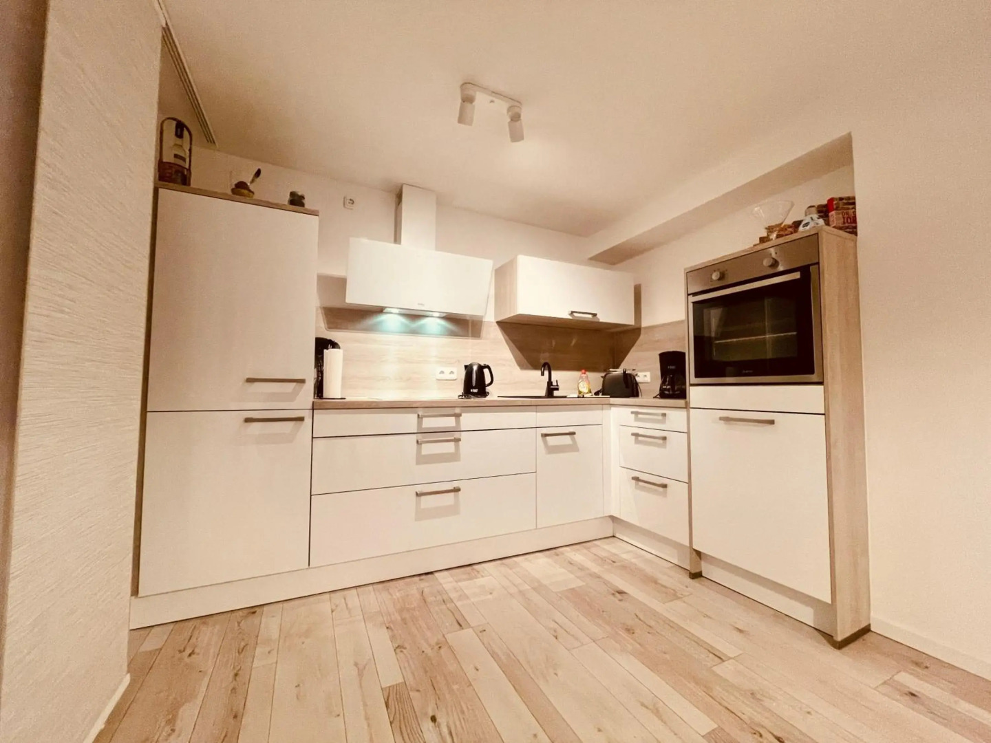 Apartment Rust-modernes Apartment mit Prime, Küche, WLAN, Garten