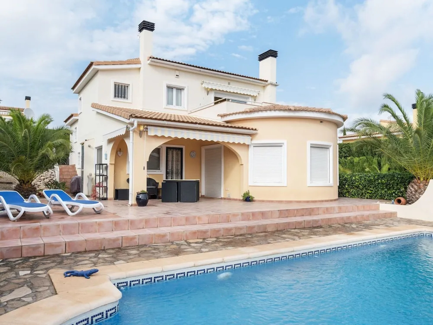 Beautiful 4 p Villa With Private Swimmingpool With Garden of Palms