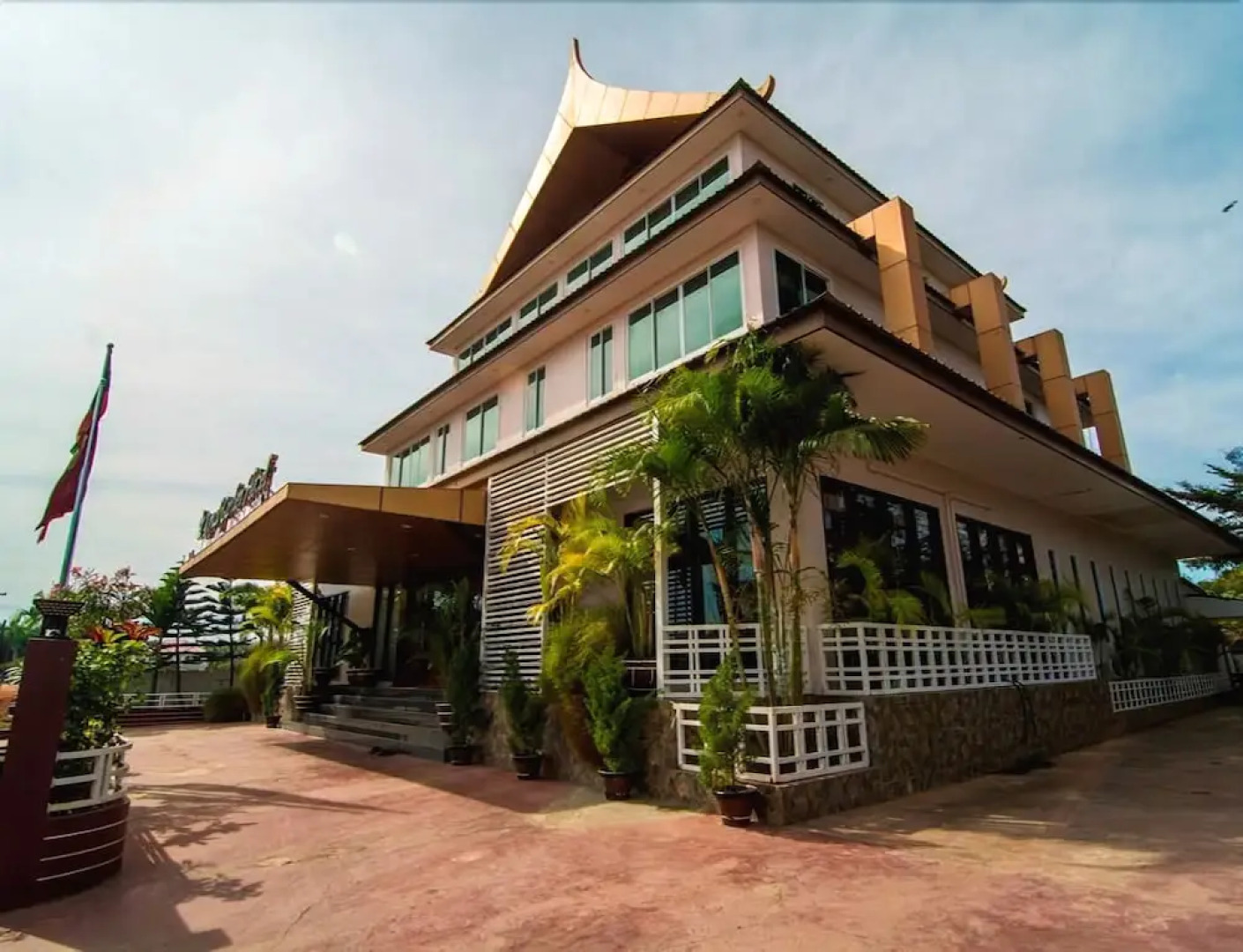 Royal Garden Hotel Mawlamyine