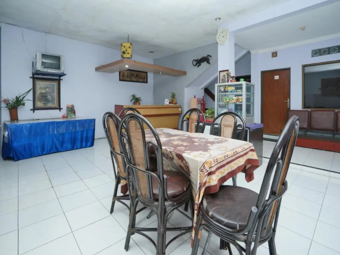 OYO 2003 Female Guest House