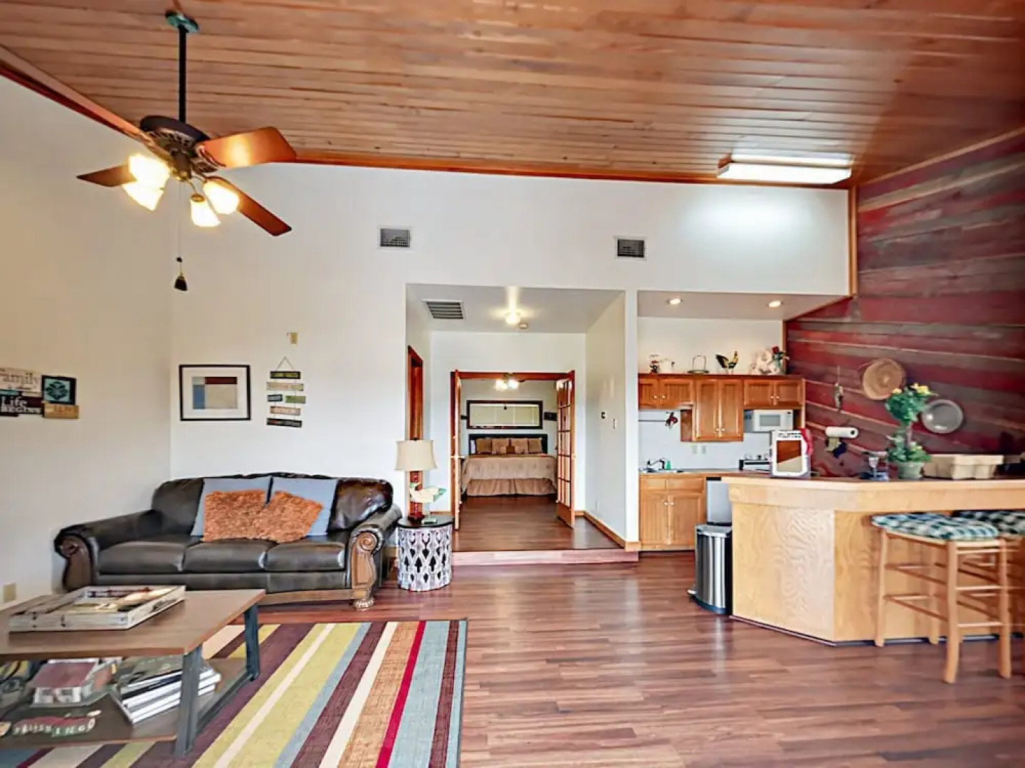 Palatial Spicewood Home and Cabin by RedAwning