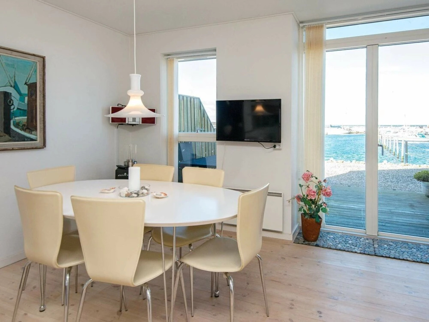 Lovely Holiday Home in Glesborg Near Sea