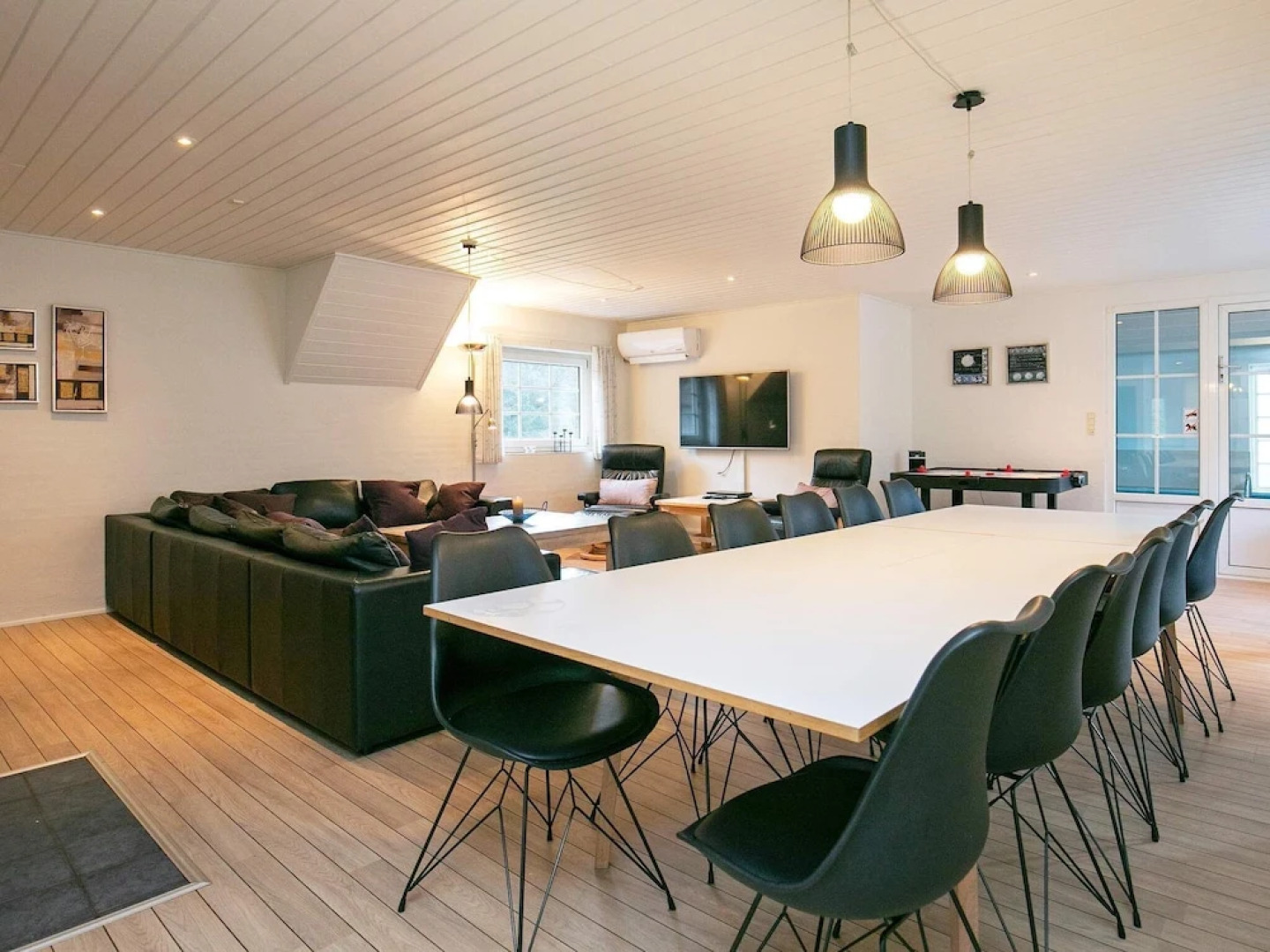 Spacious Cottage in Ulfborg With Indoor Pool