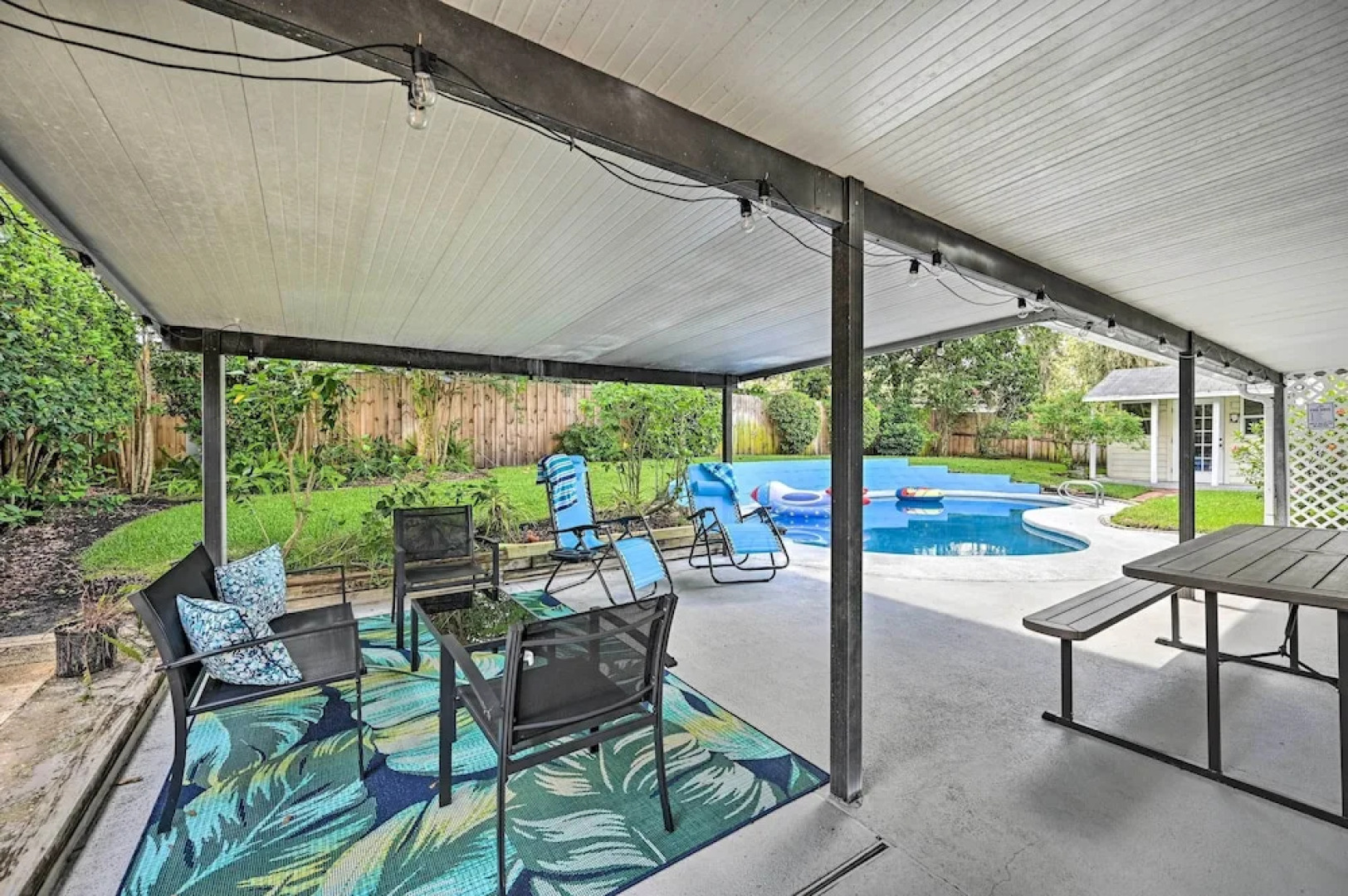 Spacious Brandon Home w/ Private Outdoor Pool