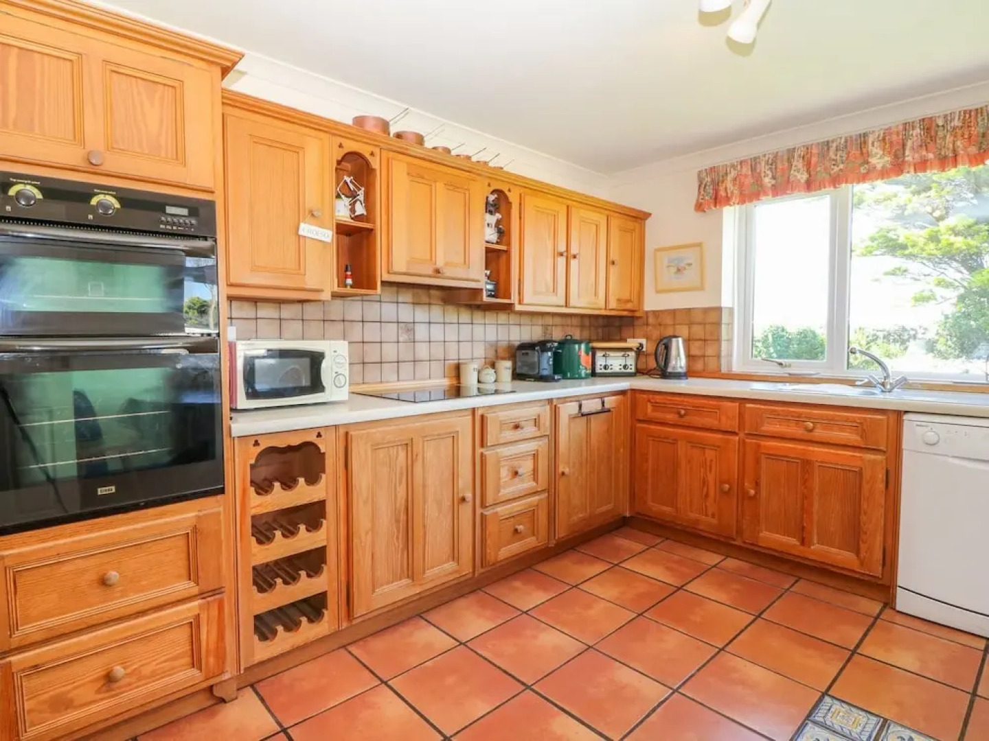 Charming 2 Bed House Near Rhoscolyn,discounts FOR