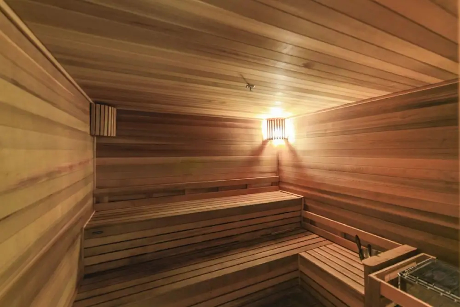 Spacious 2-Bedroom Condo at Doral Park