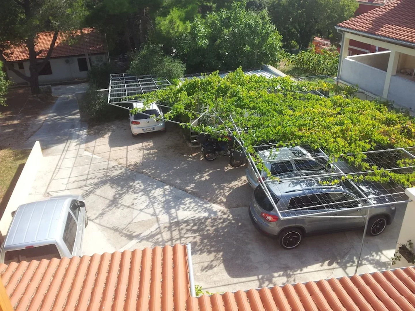 Apartments and Room Rukonic