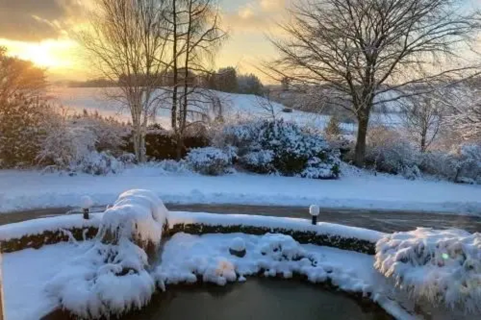 Week-end détente pour 4 pers. , piscine , jacuzzi