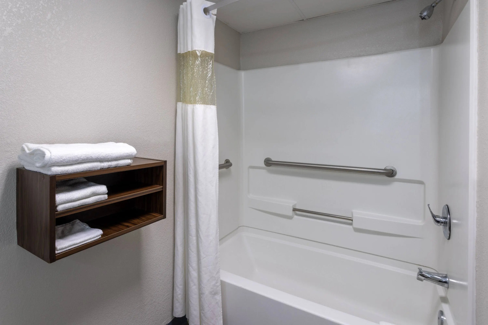 Days Inn By Wyndham Louisburg