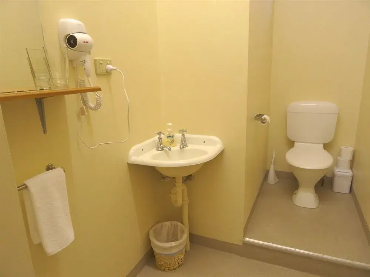 Hepburn Springs Chalet