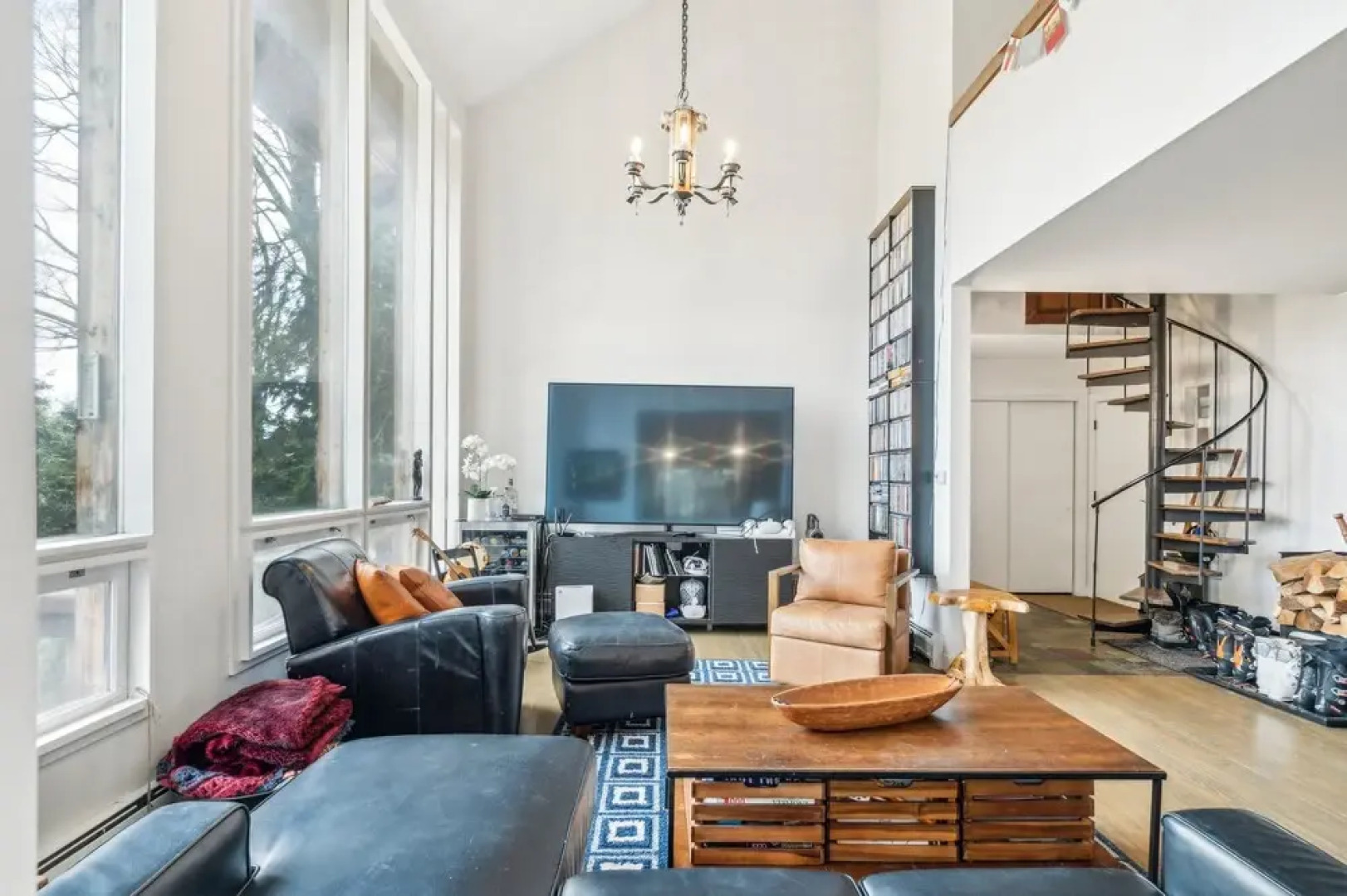 Serene Architect-designed Vermont Chalet 4 Bedroom Home