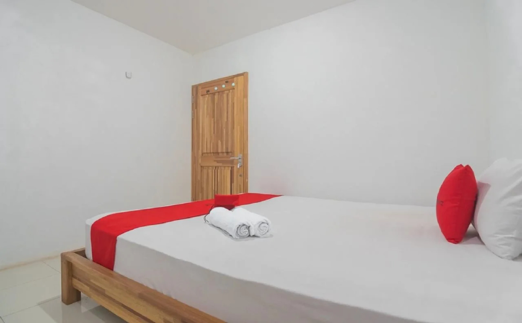 RedDoorz near Gajah Mada Pontianak