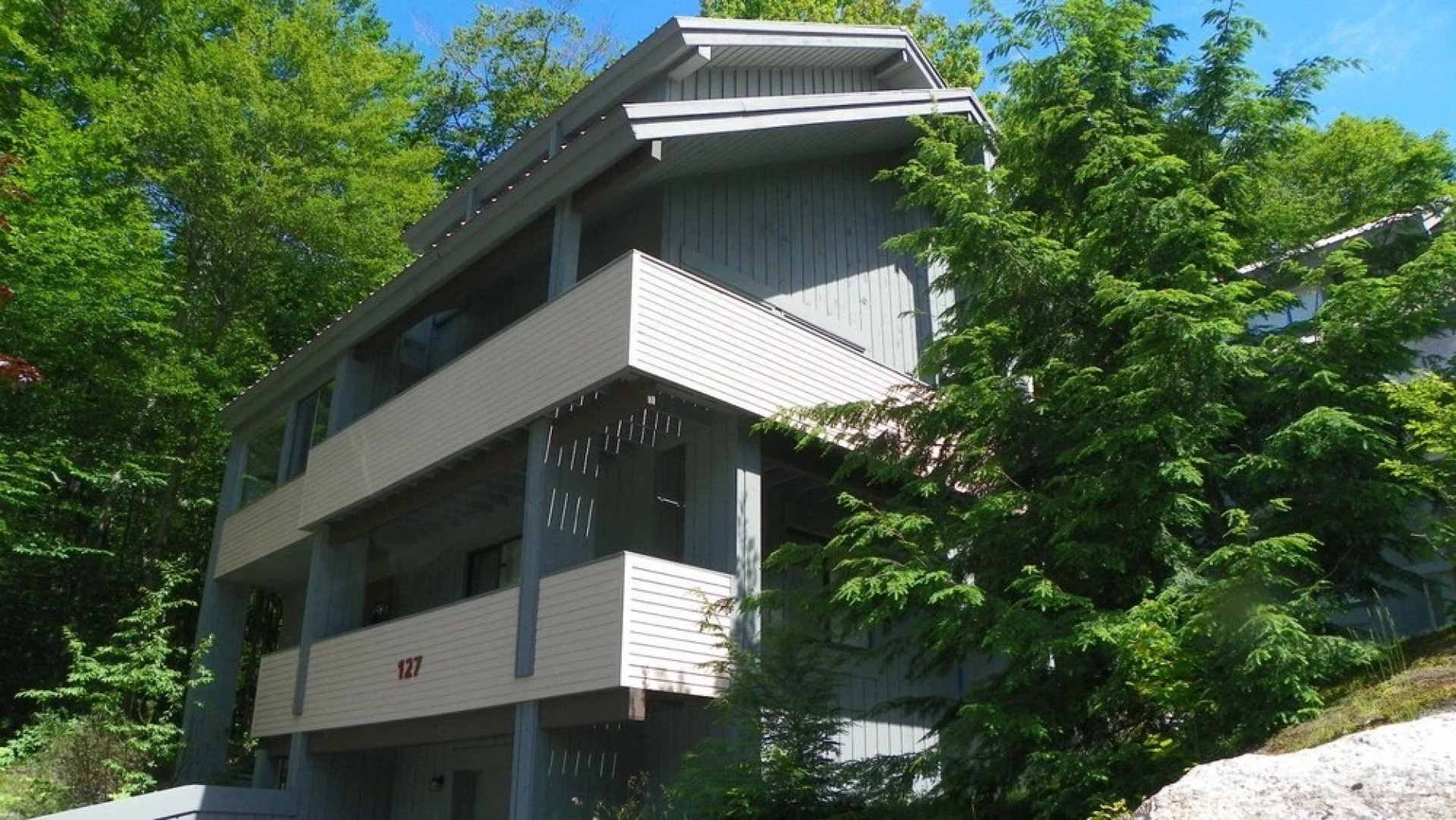 Private Home Close to Loon Mountain, Sleeps Families up to 14! - Cb127l