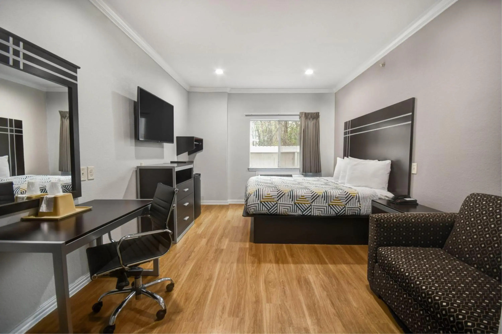 Motel 6 Humble, TX - Houston International Airport