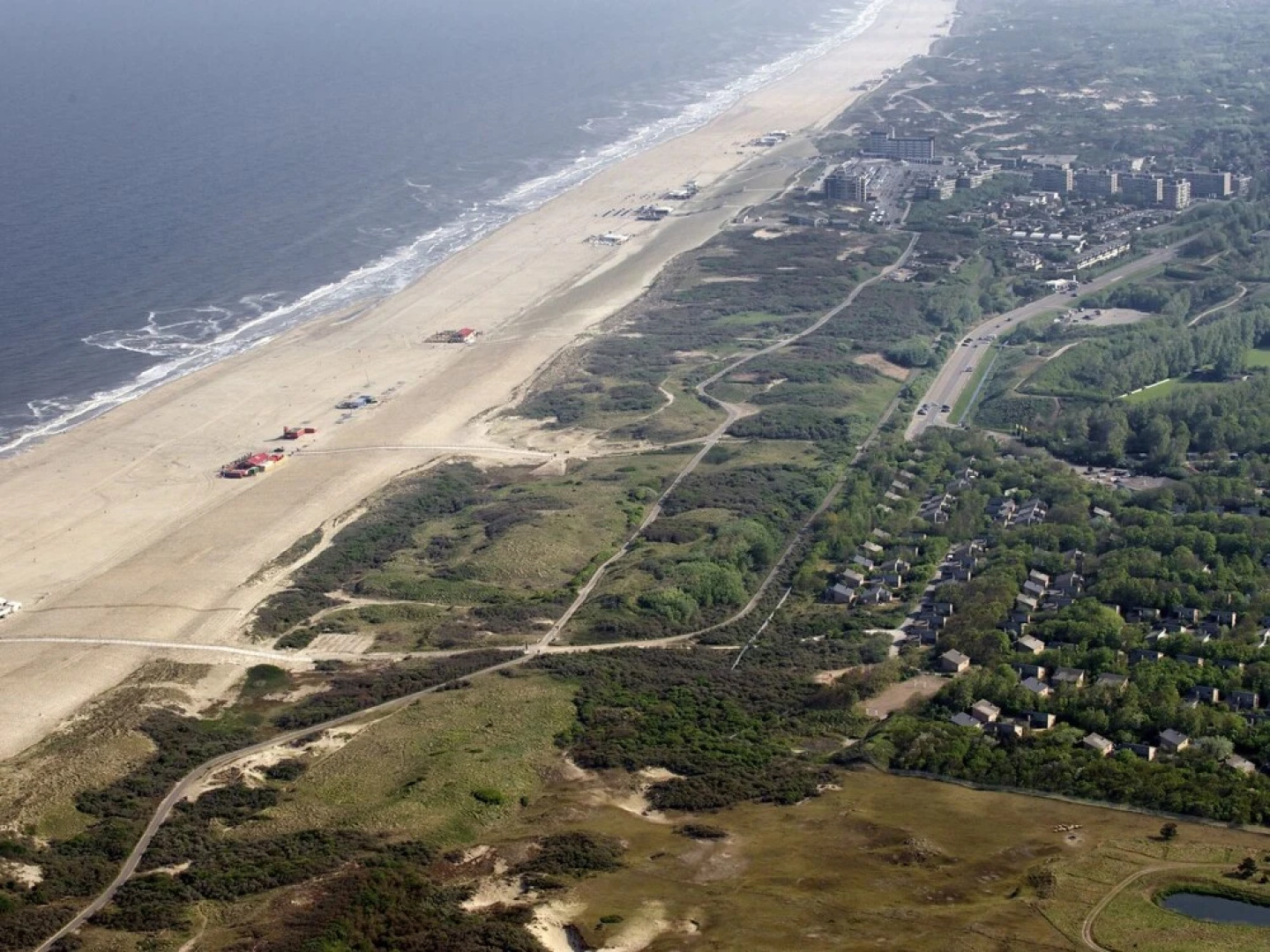 Moder Chalet With a Dishwasher, Behind the Dunes