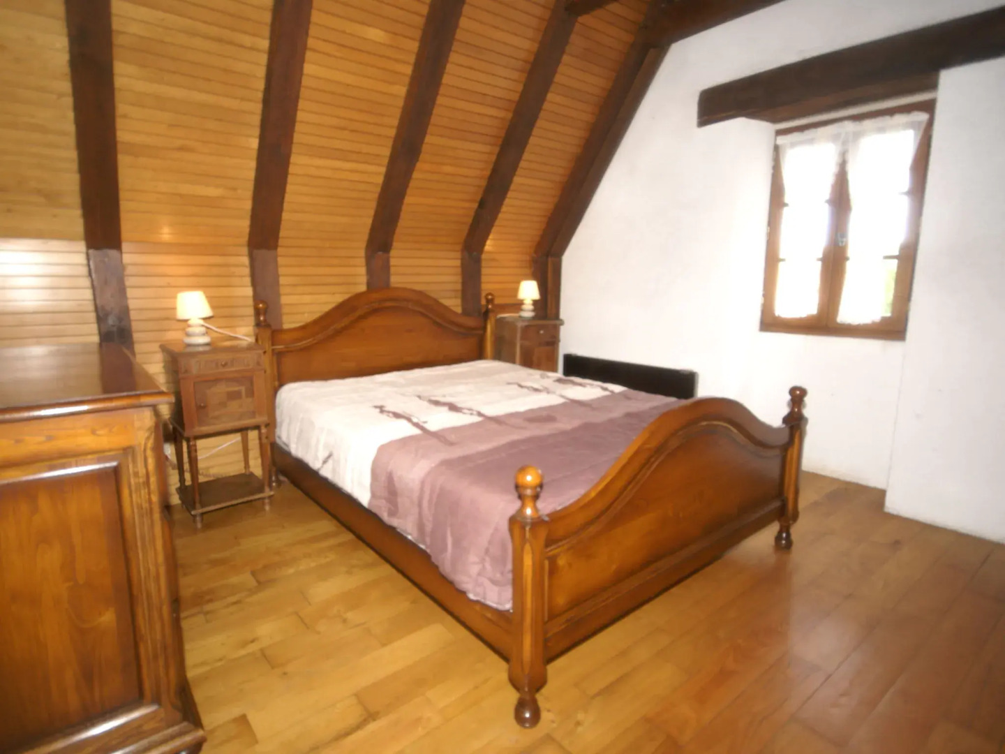 Lovely Périgord Holiday Home in Private Forest in Stunning Surroundings of Besse