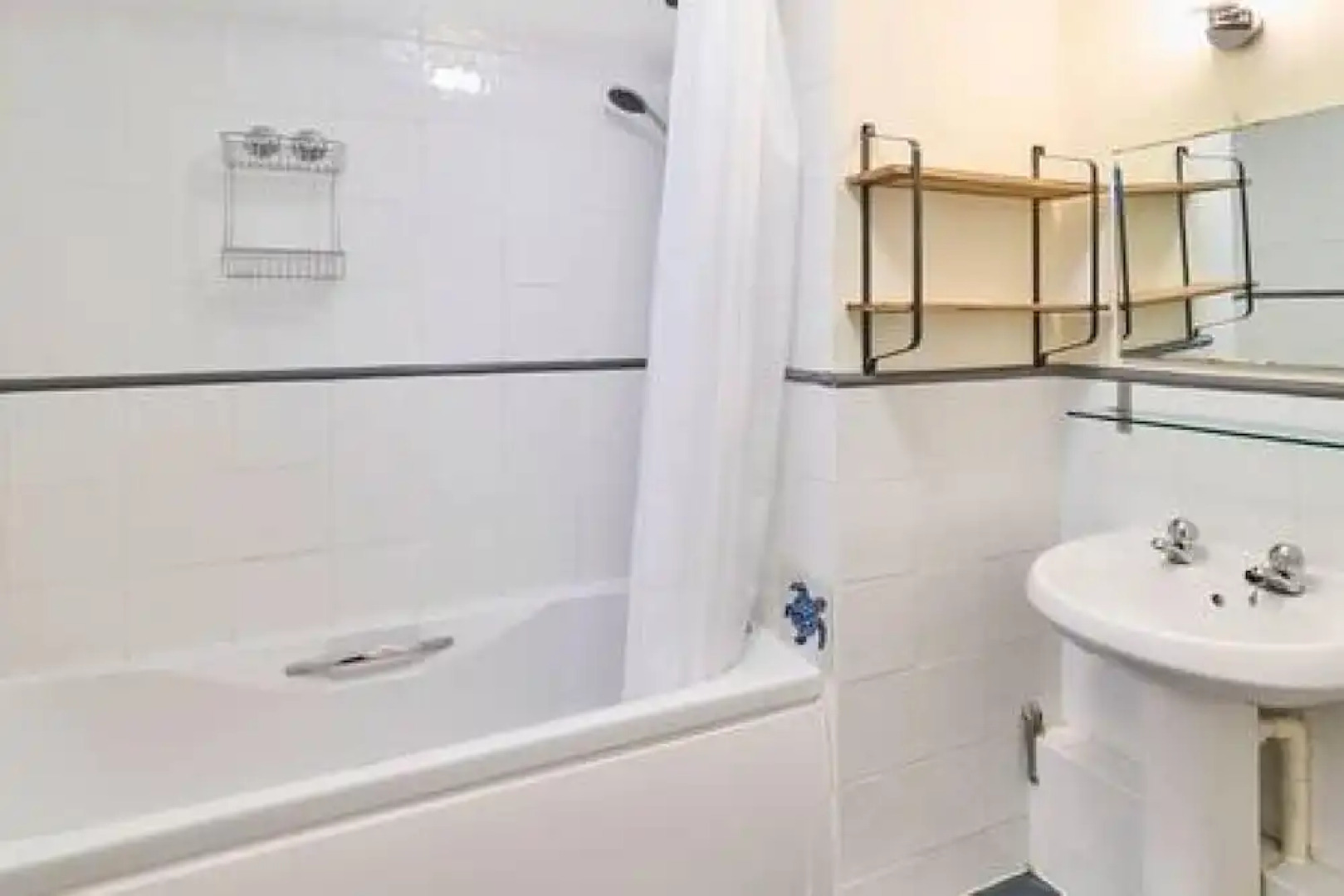 Host Stay Cobb Court