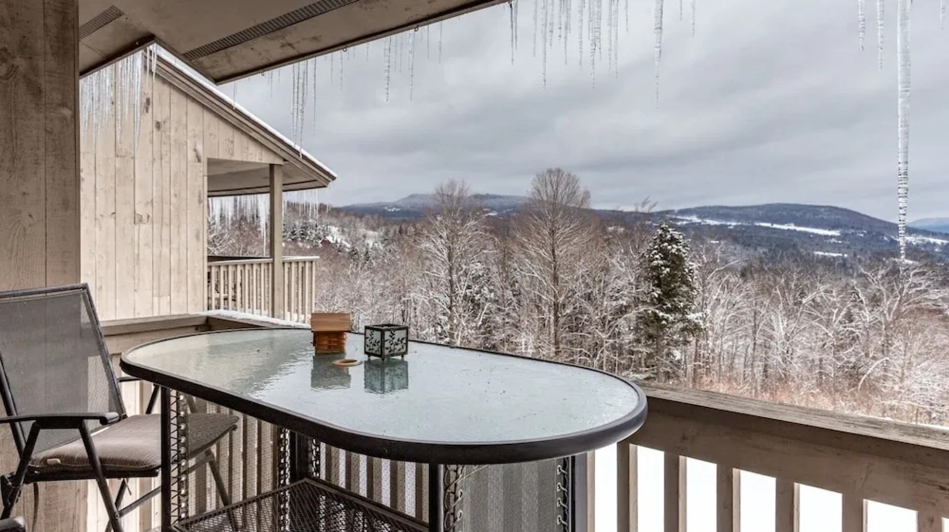 14 Snowside 2 Bedroom Condo by RedAwning