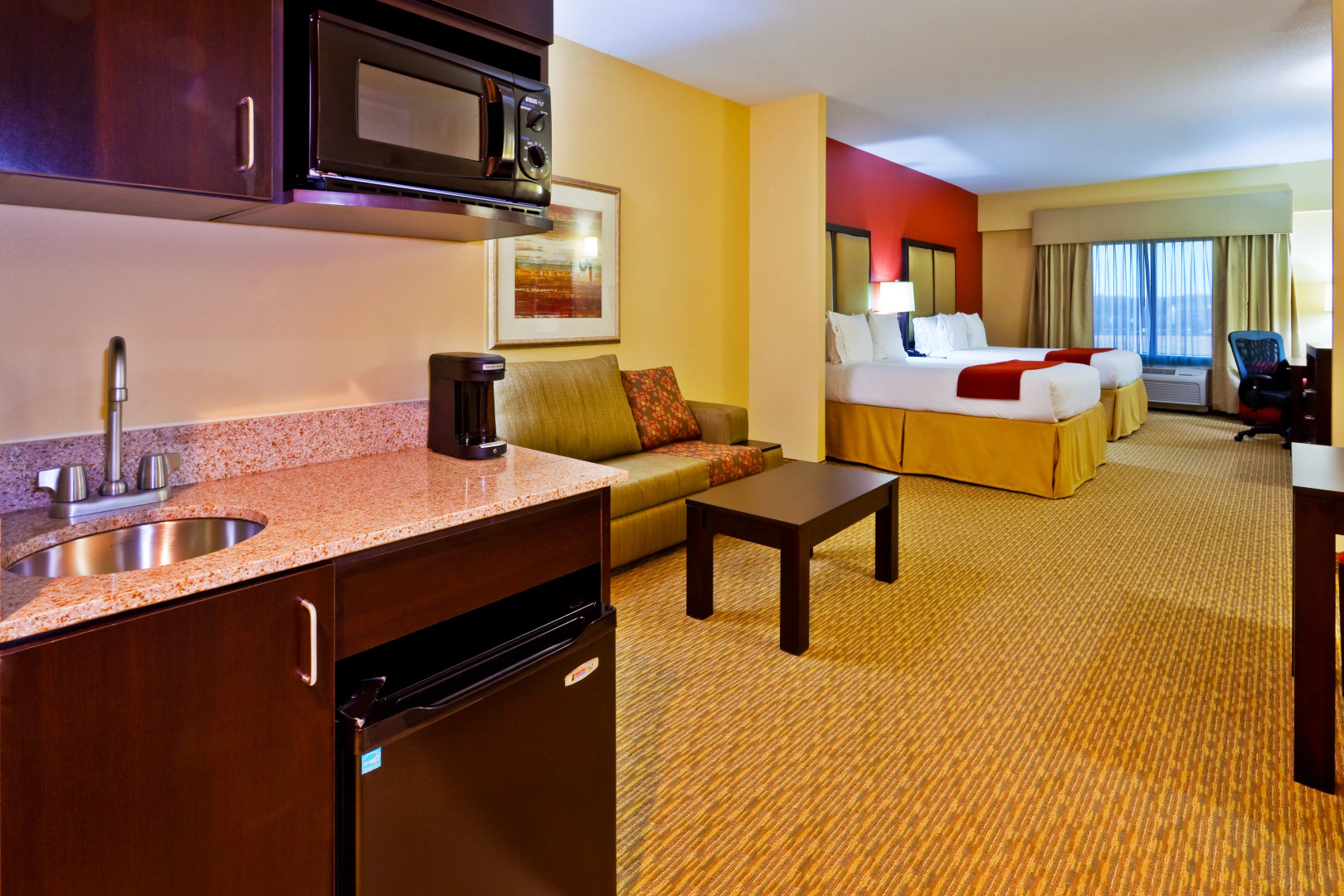 Holiday Inn Express Hotel and Suites Nashville-Opryland by IHG