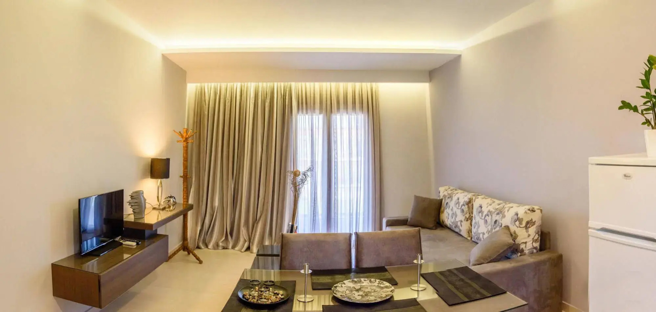 Ionion Beach Apartment Hotel