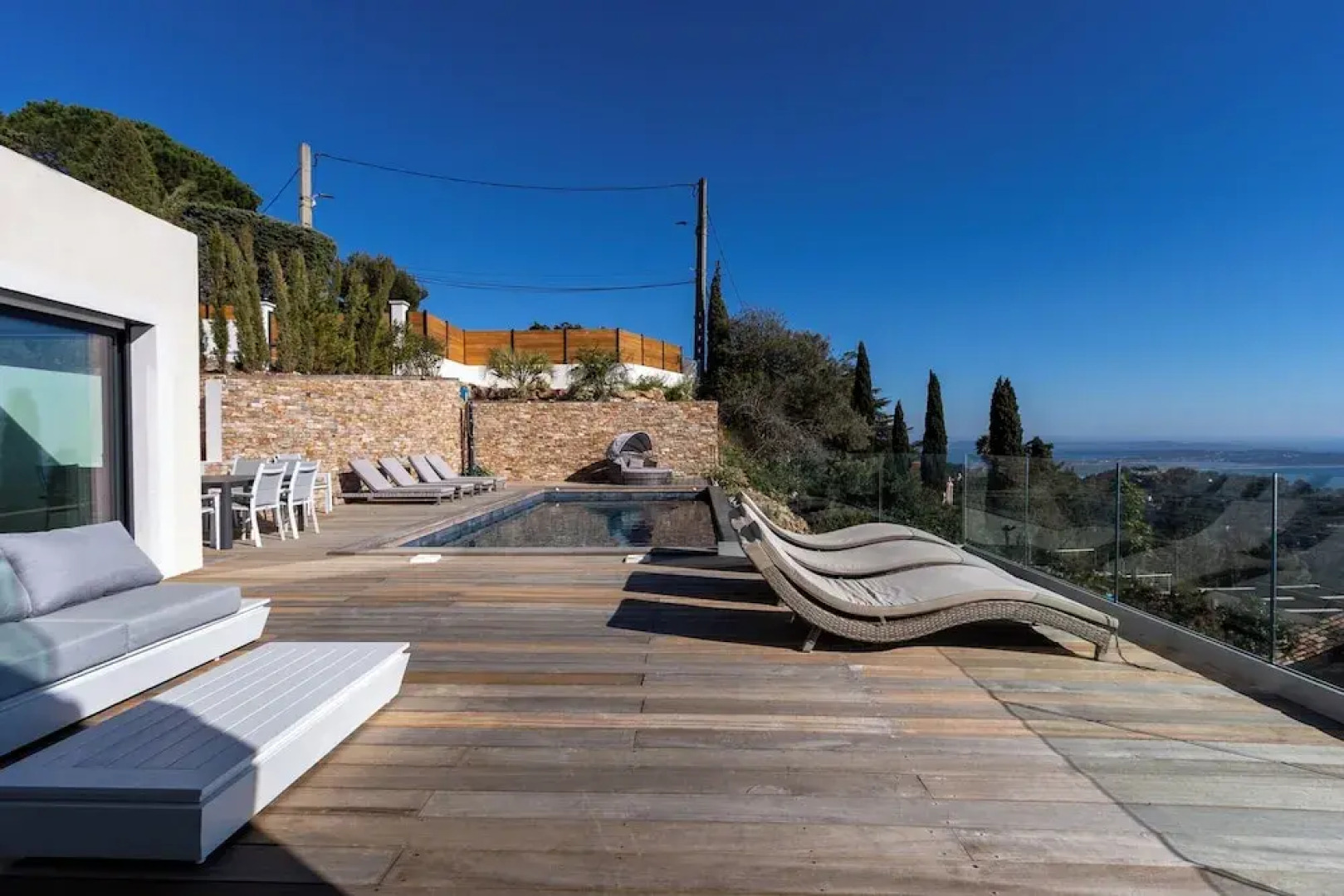 Villa Vue Mer La Californie – Face aux îles d’Or