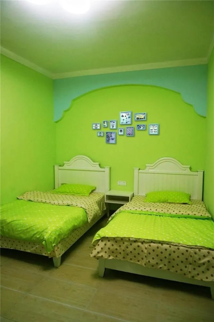 Fenghuang Encounter Time Inn