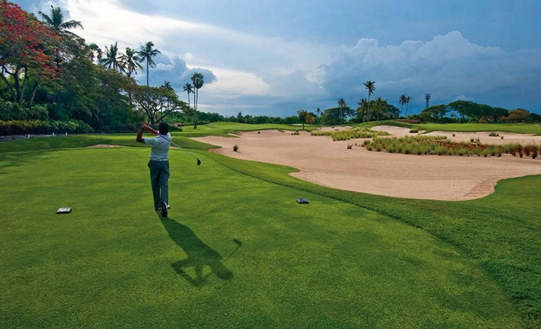 Sama Sama Suites and Restaurant