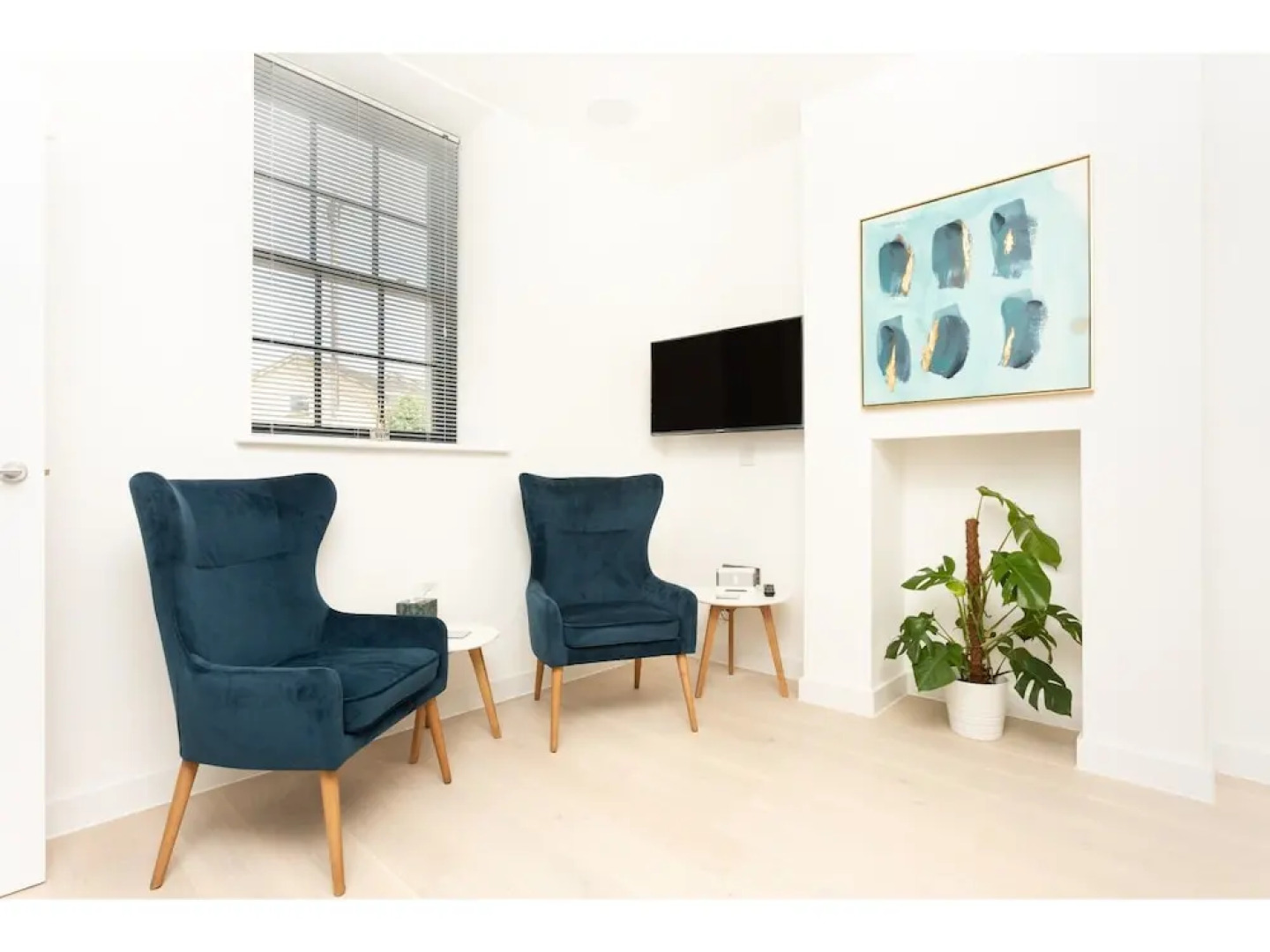 New High Spec 2bed Townhouse in Bath N.4