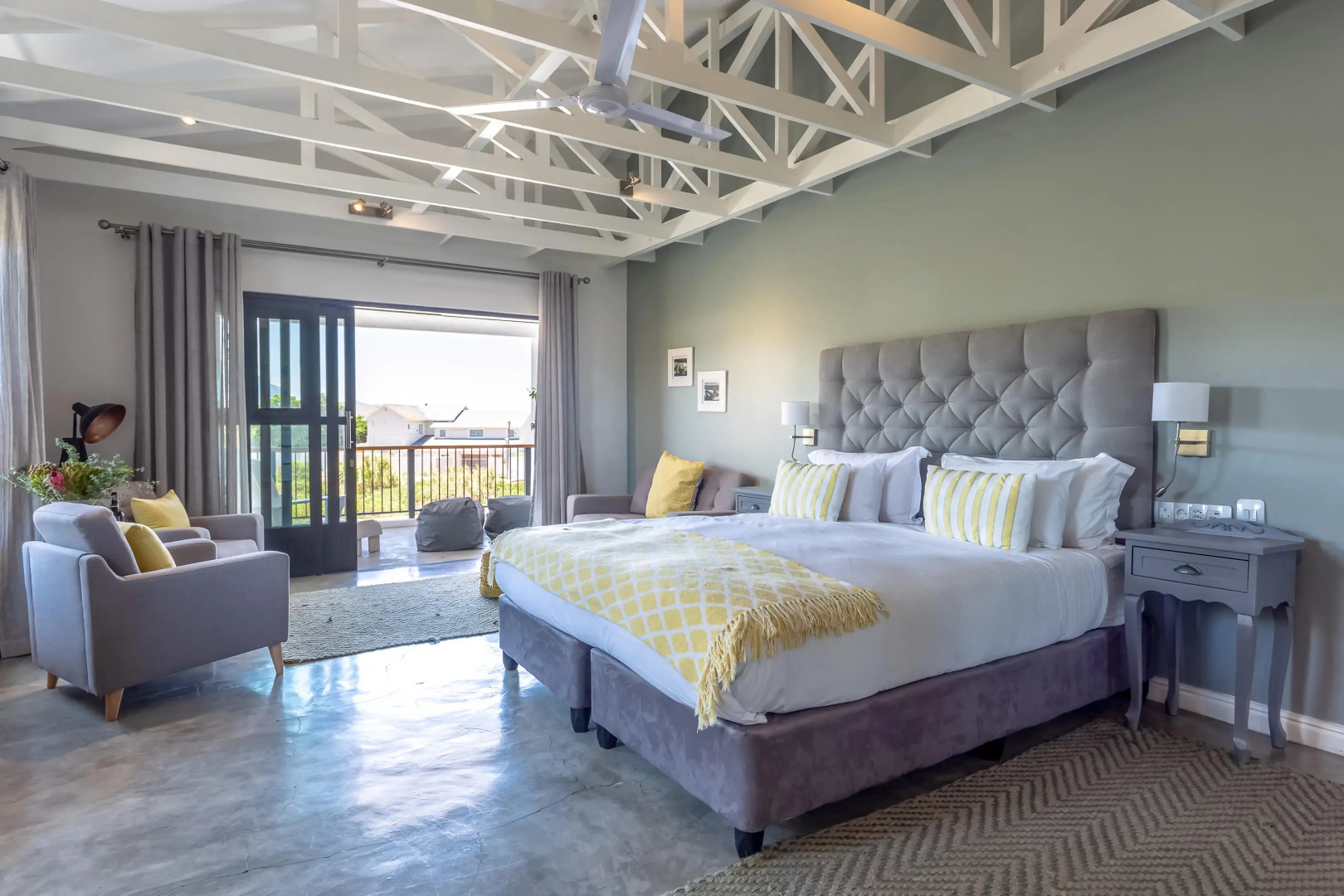 Whale Rock Luxury Lodge