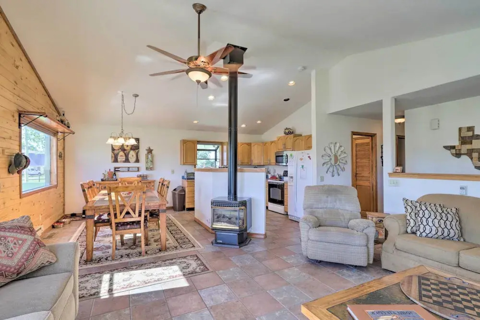 Ski, Soak & Explore! Spacious Pagosa Springs Home