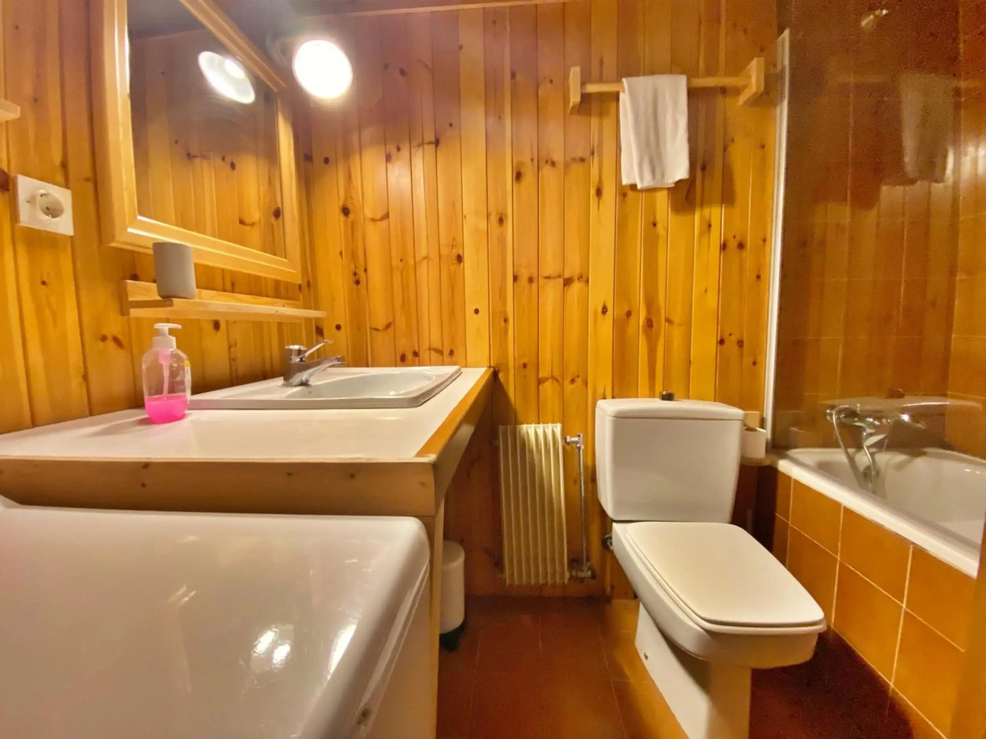 Pleta Ordino 18, Duplex rustico con chimenea, Ordino, zona vallnord