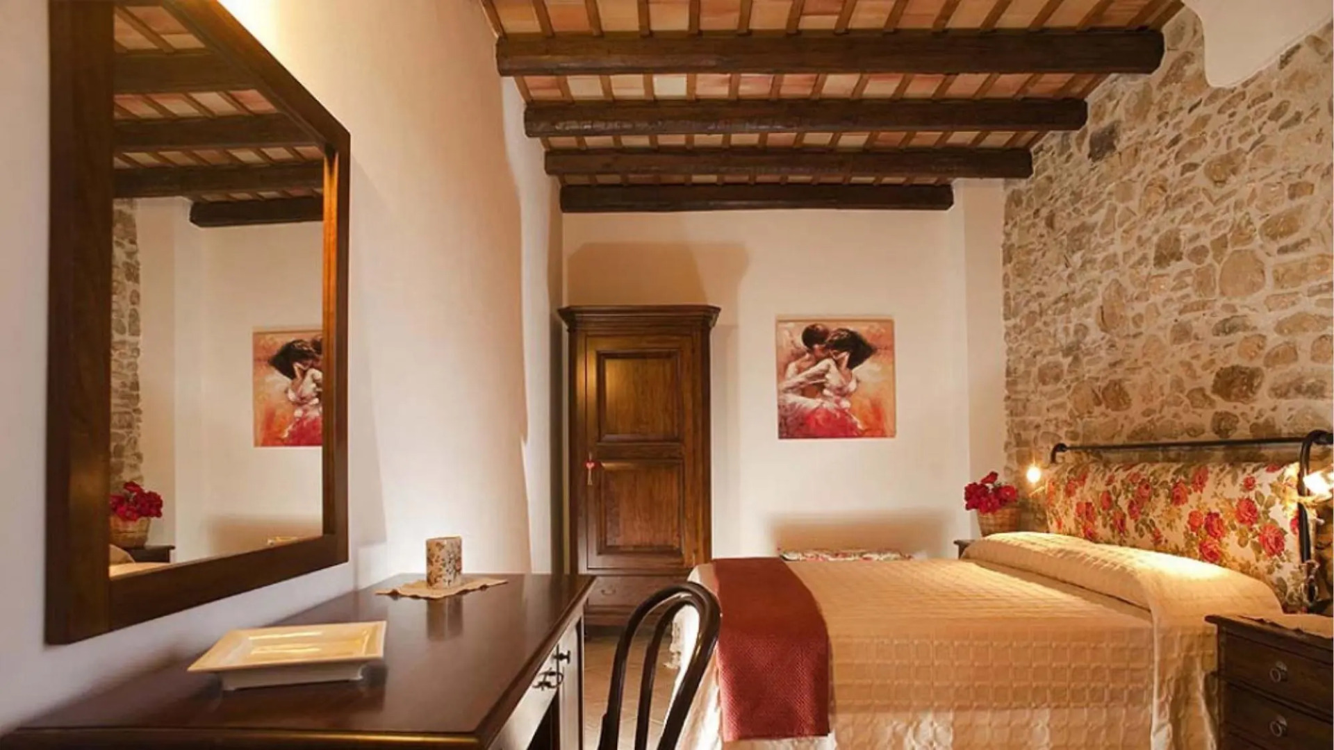 Independent villa up to 16 guests-VILLA DELLO ZINGARO