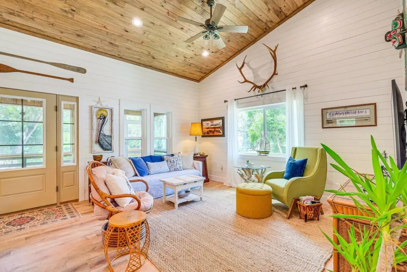 Stilt-style Cottage < 1 Mi to Downtown Yankeetown!