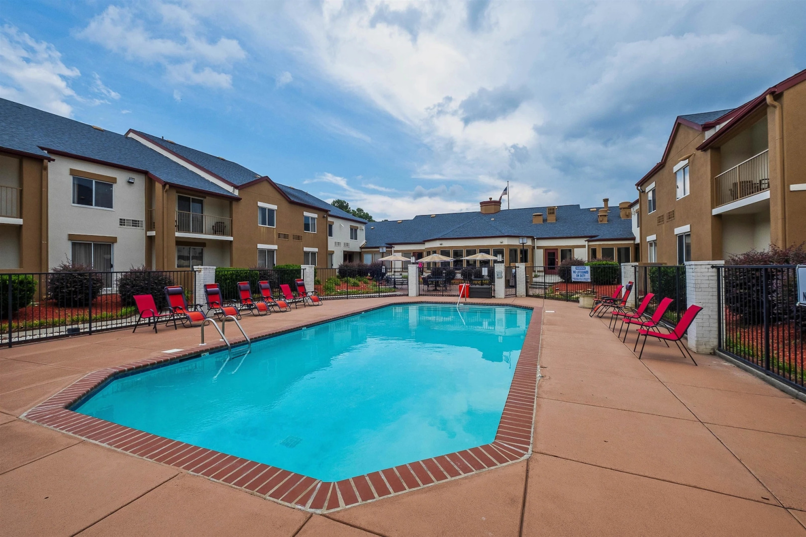 Red Roof Inn PLUS+ & Suites Knoxville West-Cedar Bluff