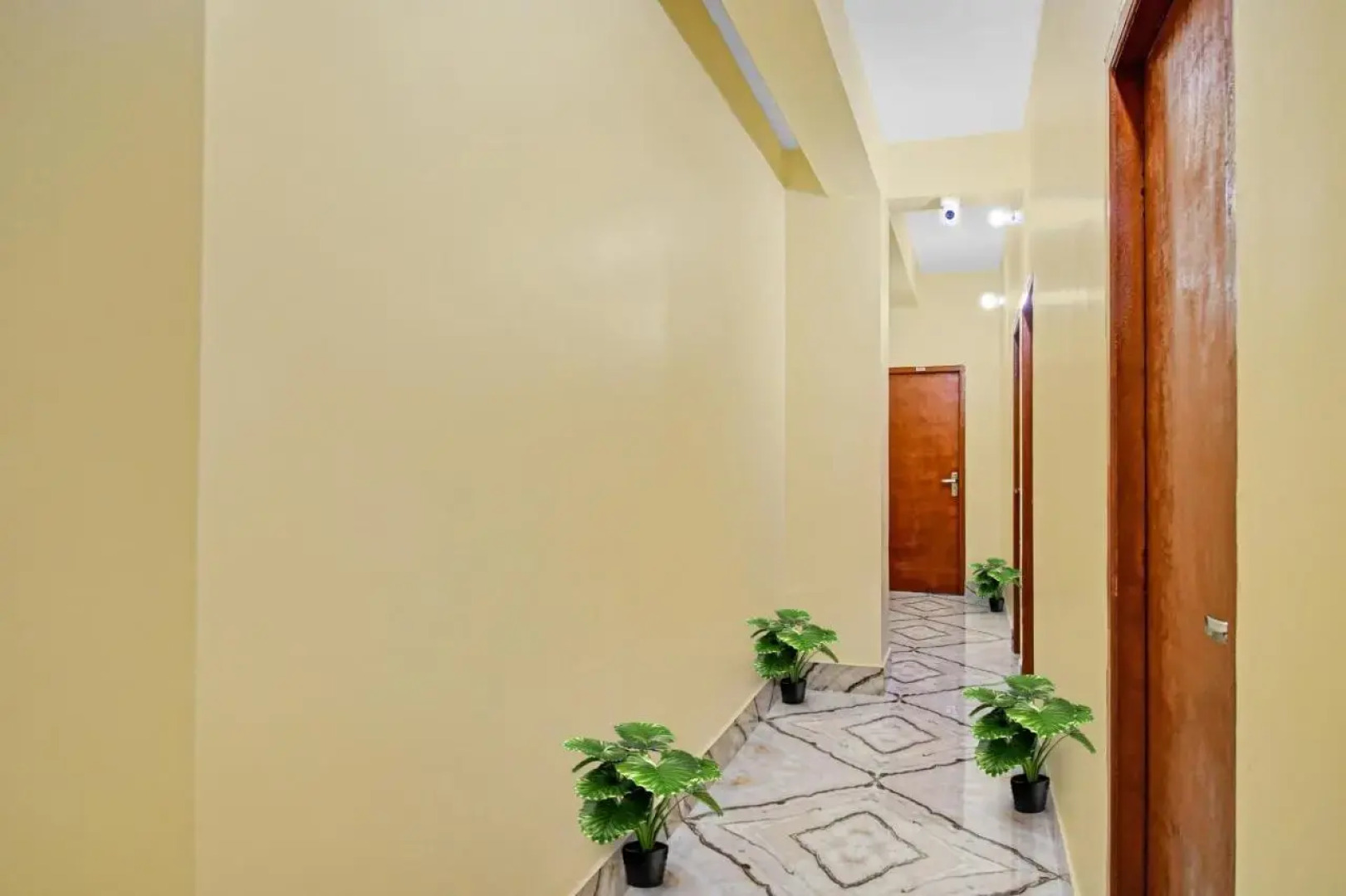 Oyo Flagship 702367 Downtown Inn