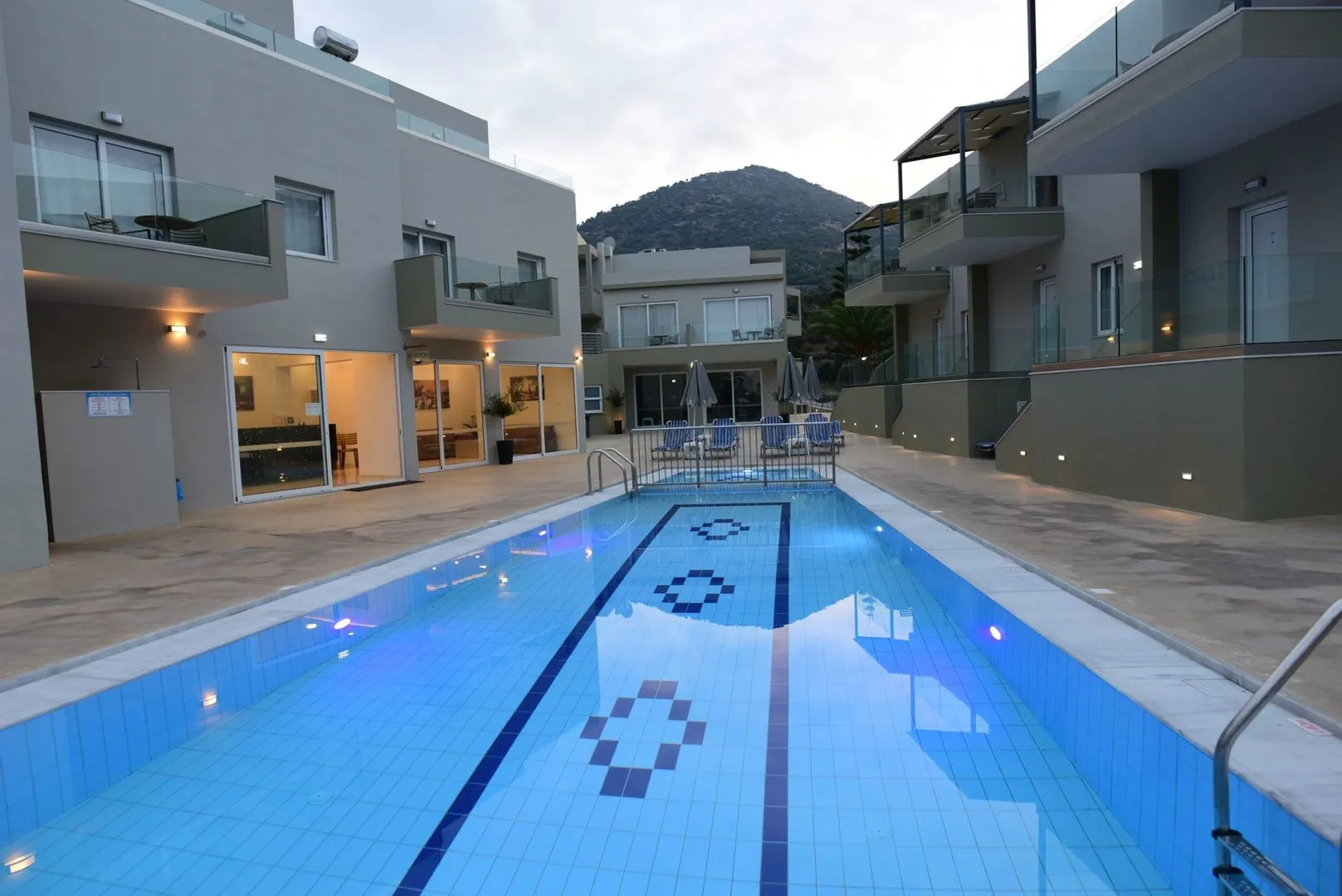 Blue Horizon Apartments