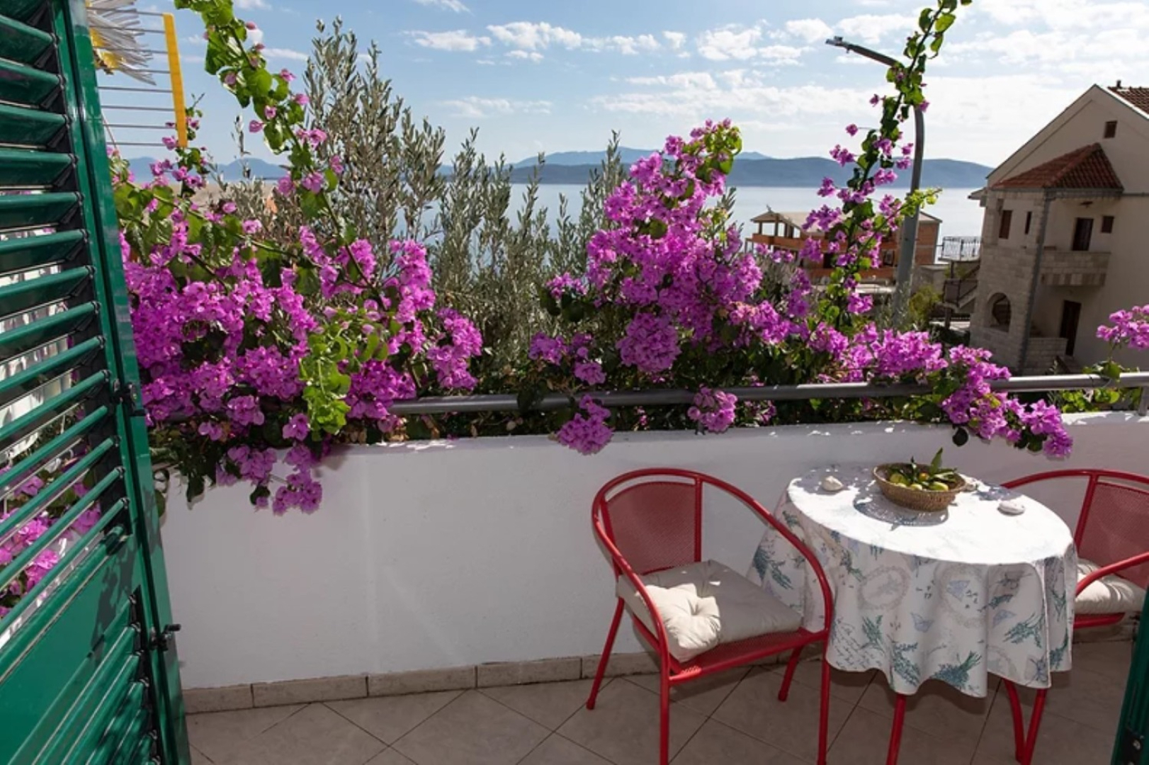 Apartment Blue - 100 m from sandy beach: A1 Igrane, Riviera Makarska