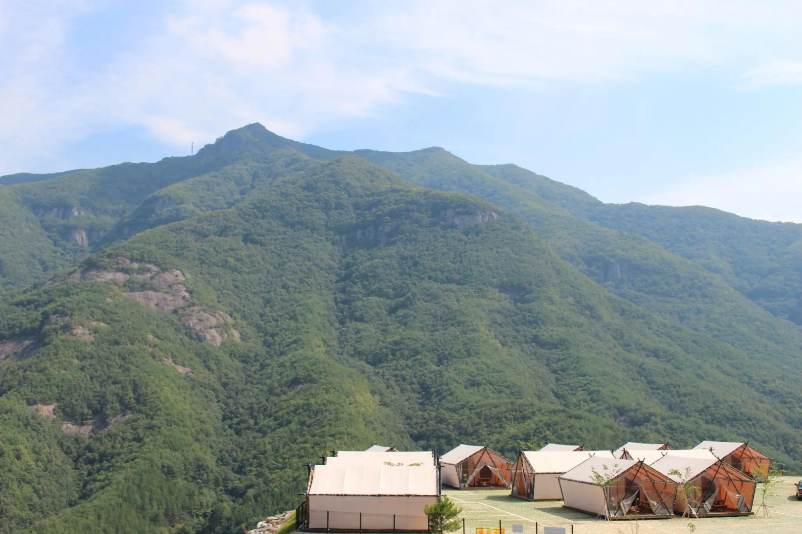 Muju ppalgang chima resort glamping