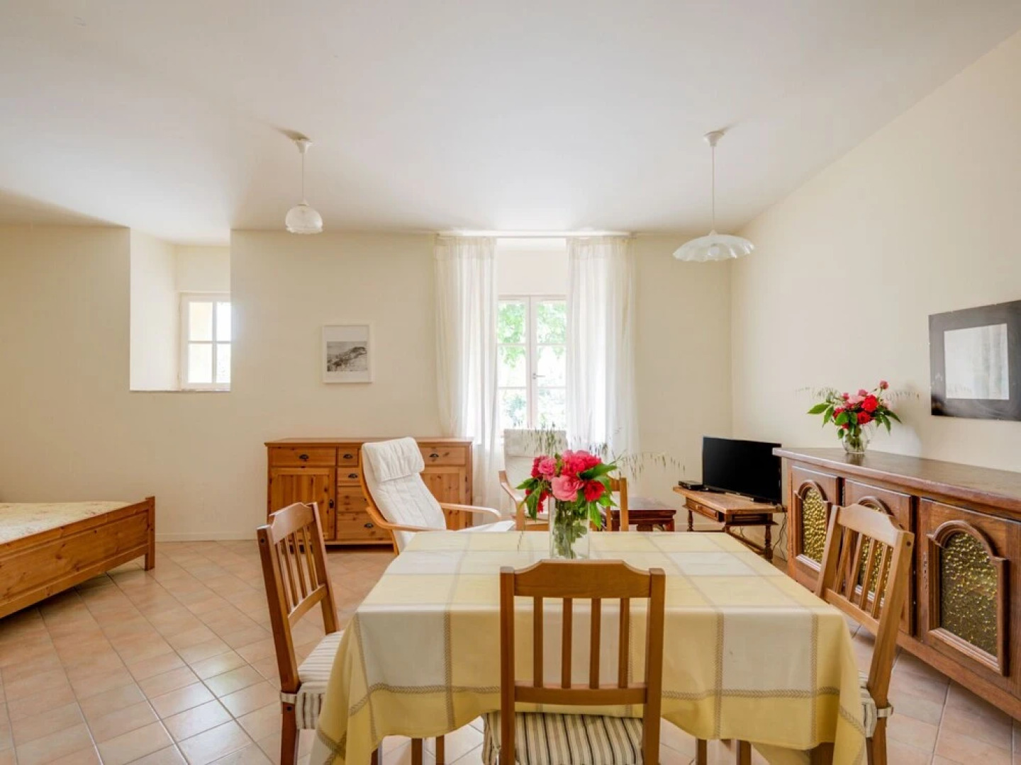 Secluded Holiday Home in Rustrel With Swimming Pool