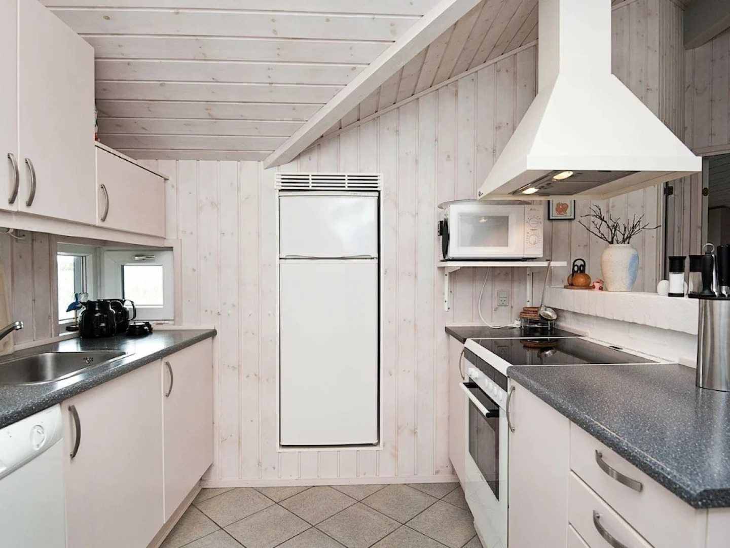 Cozy Holiday Home in Henne Jutland With Indoor Whirlpool