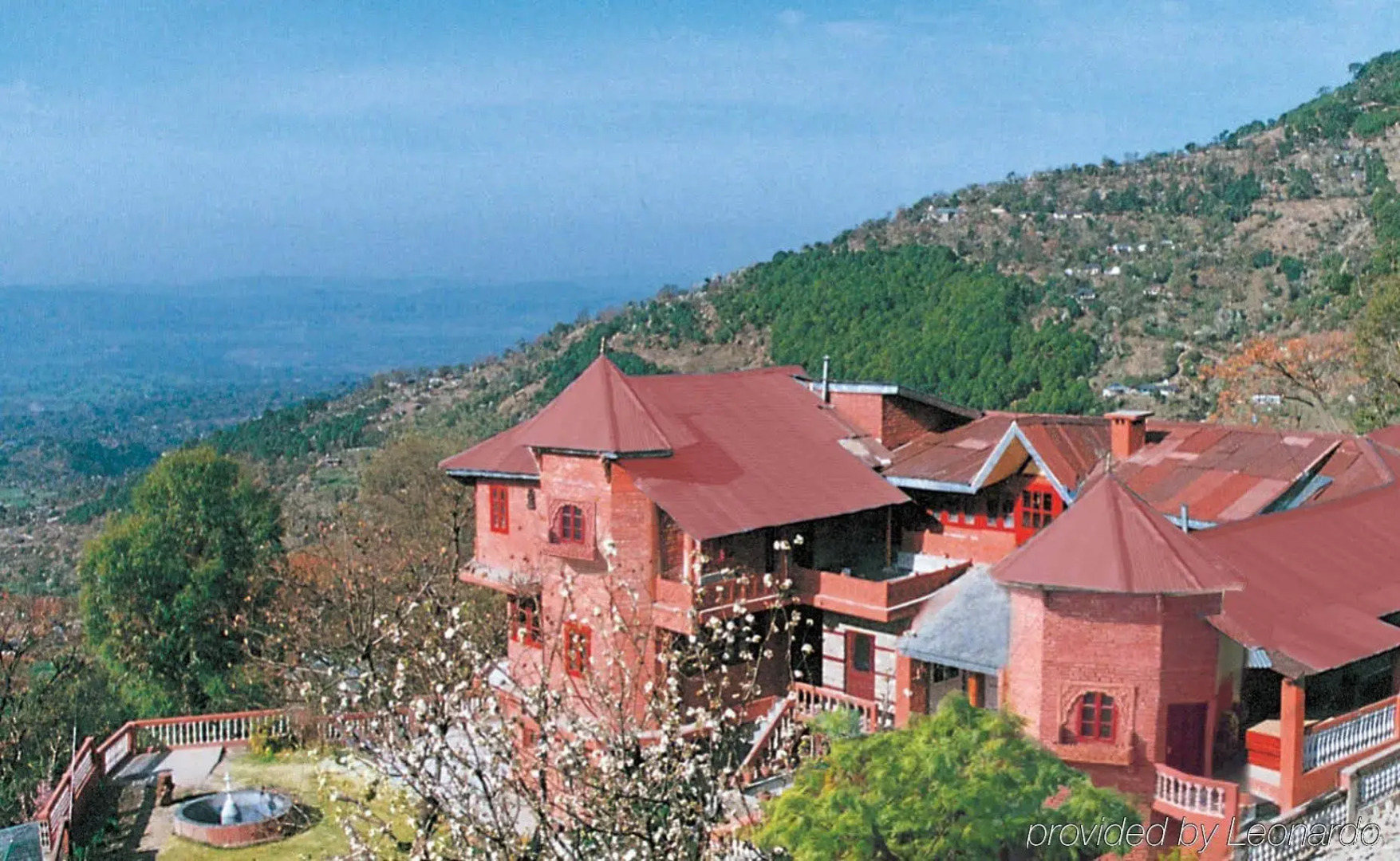 WelcomHeritage Grace Hotel