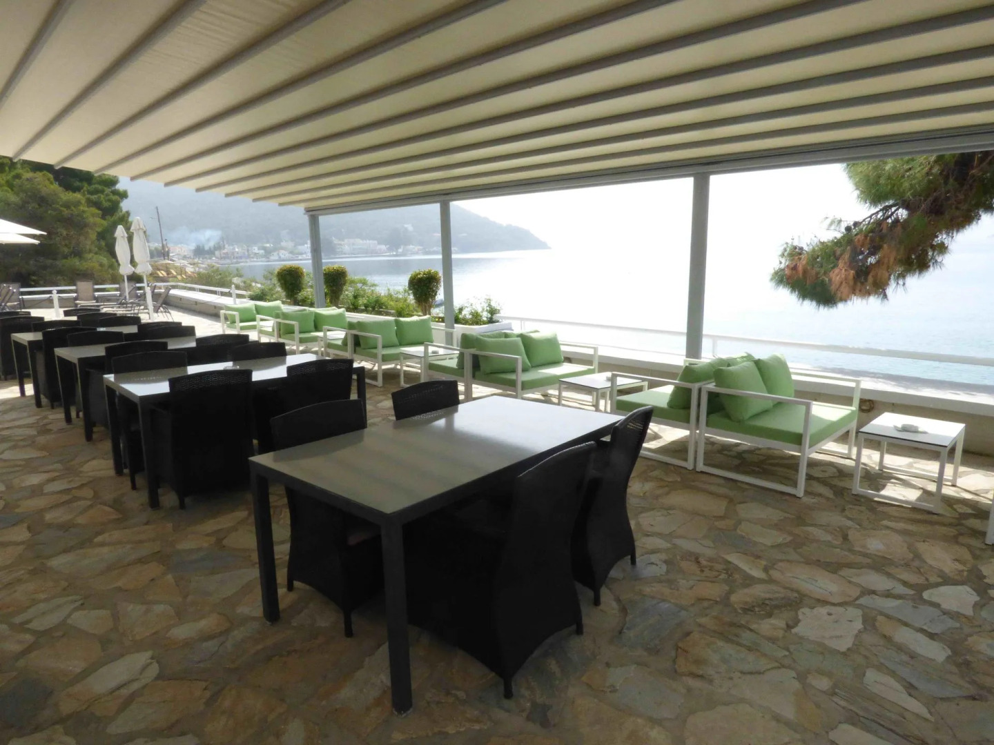 Golden View Beach Hotel