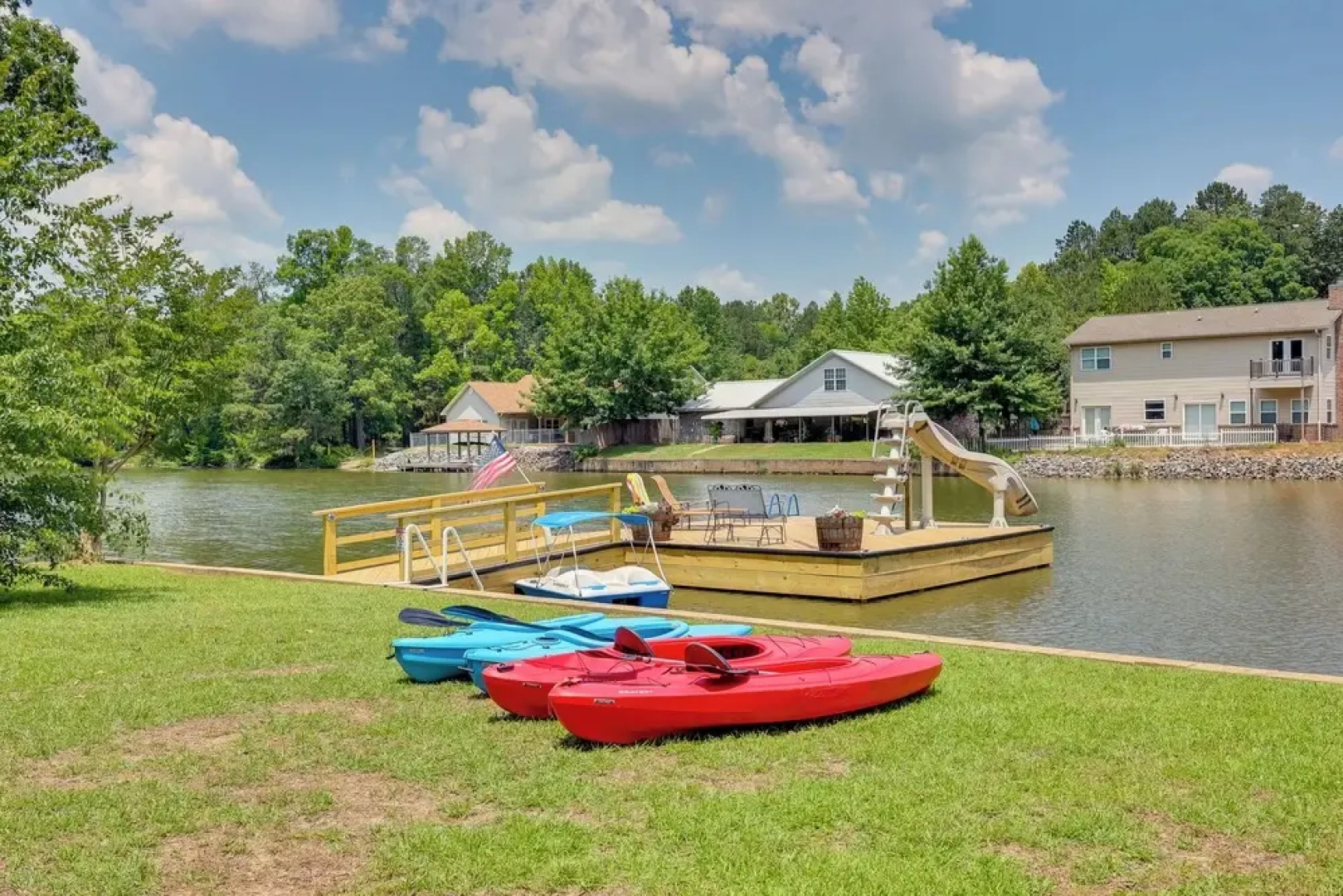 Lakefront Home w/ Kayaks & Dock in Hot Springs!