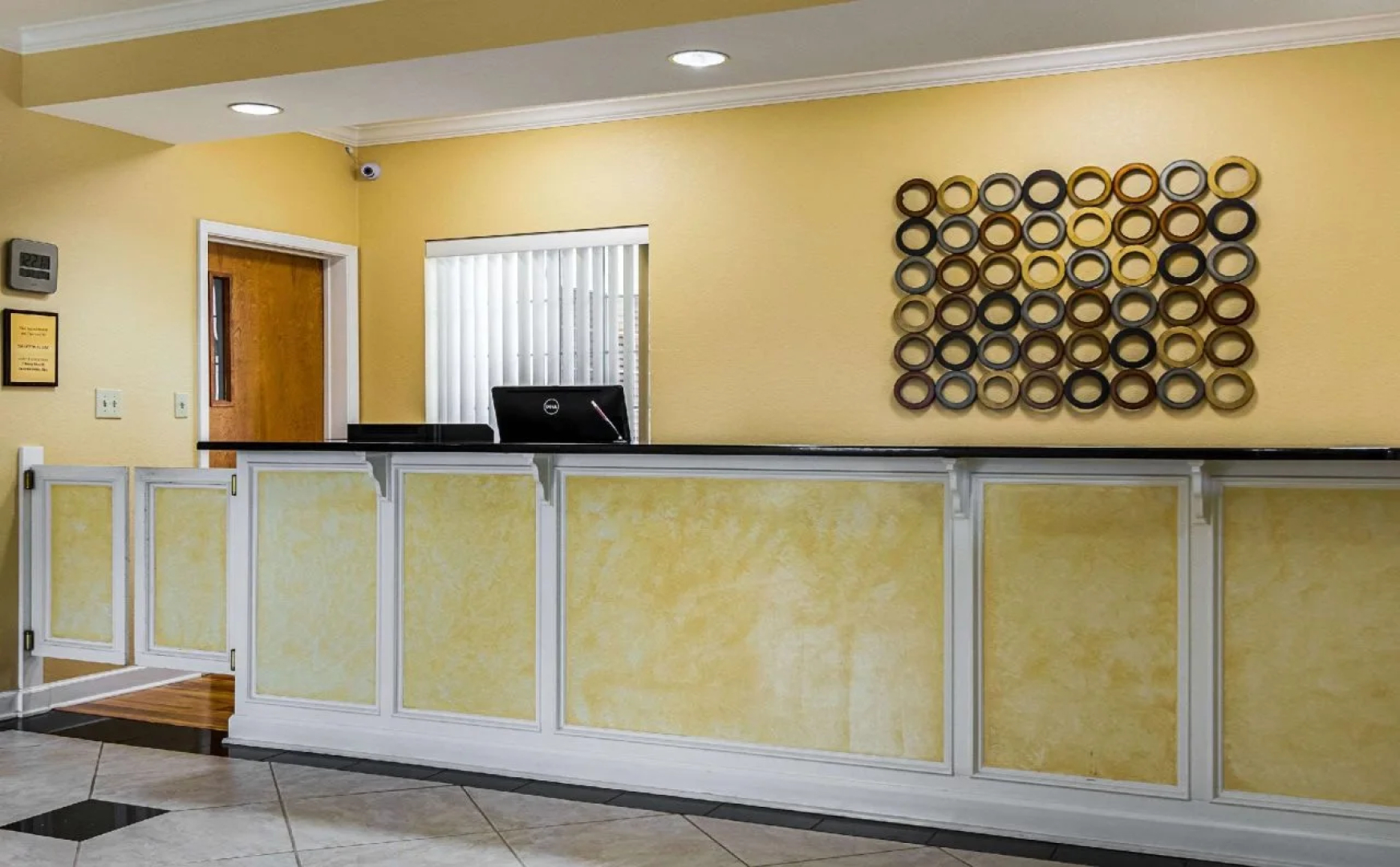 Bryant Inn & Suites