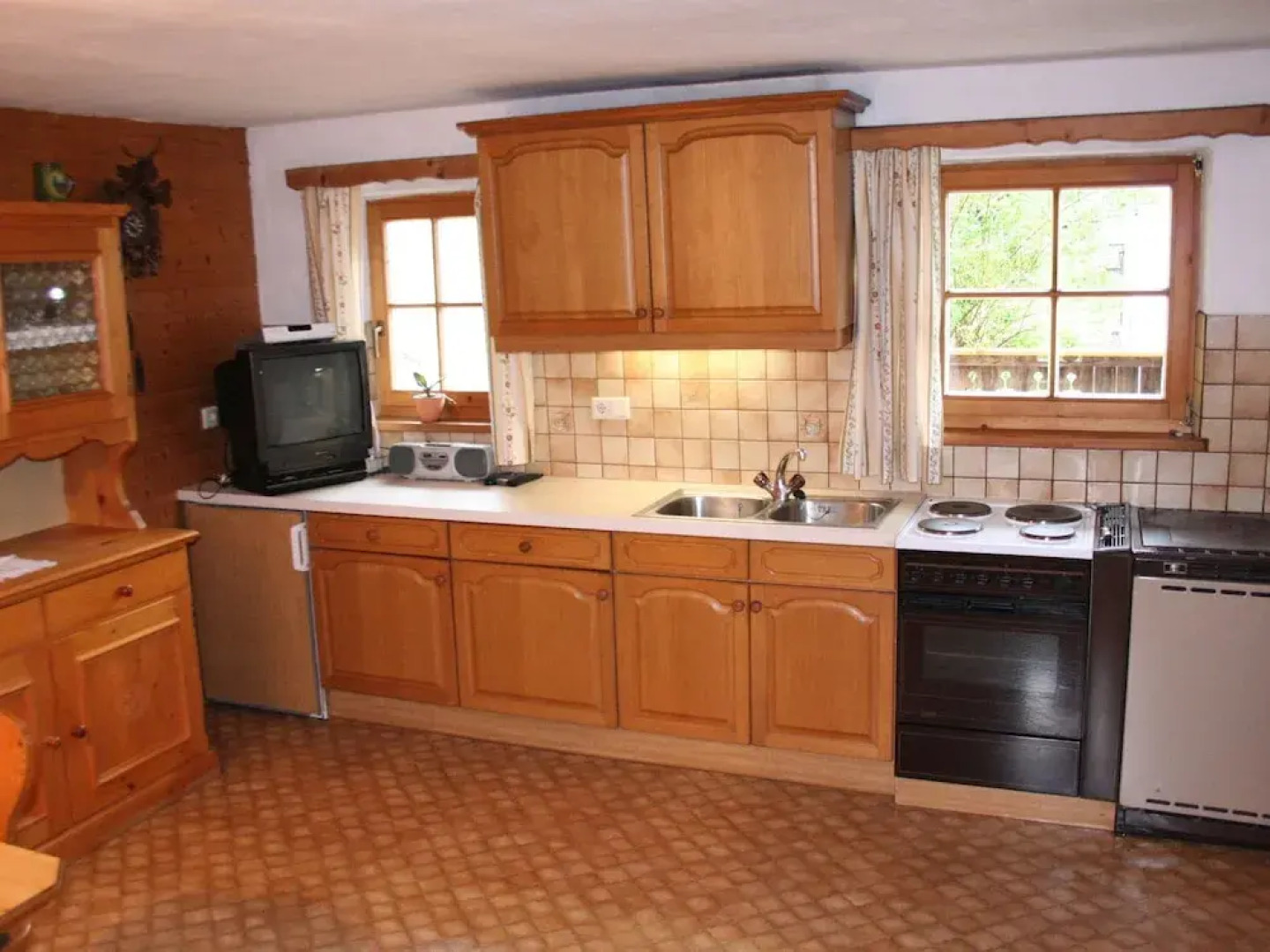 Cozy Chalet in Bruck am Ziller With Private Terrace