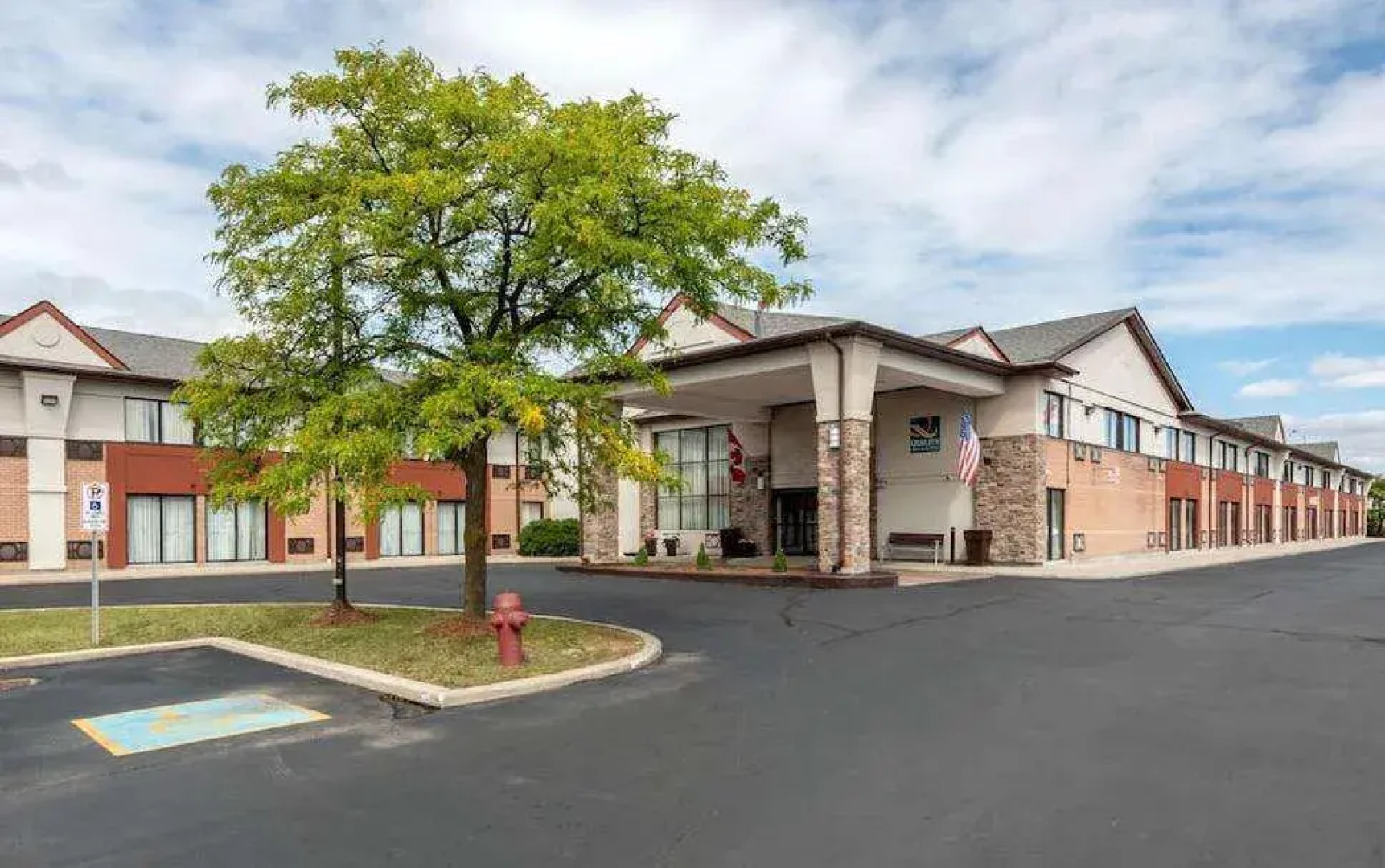 Quality Inn & Suites Toronto West 401-Dixie
