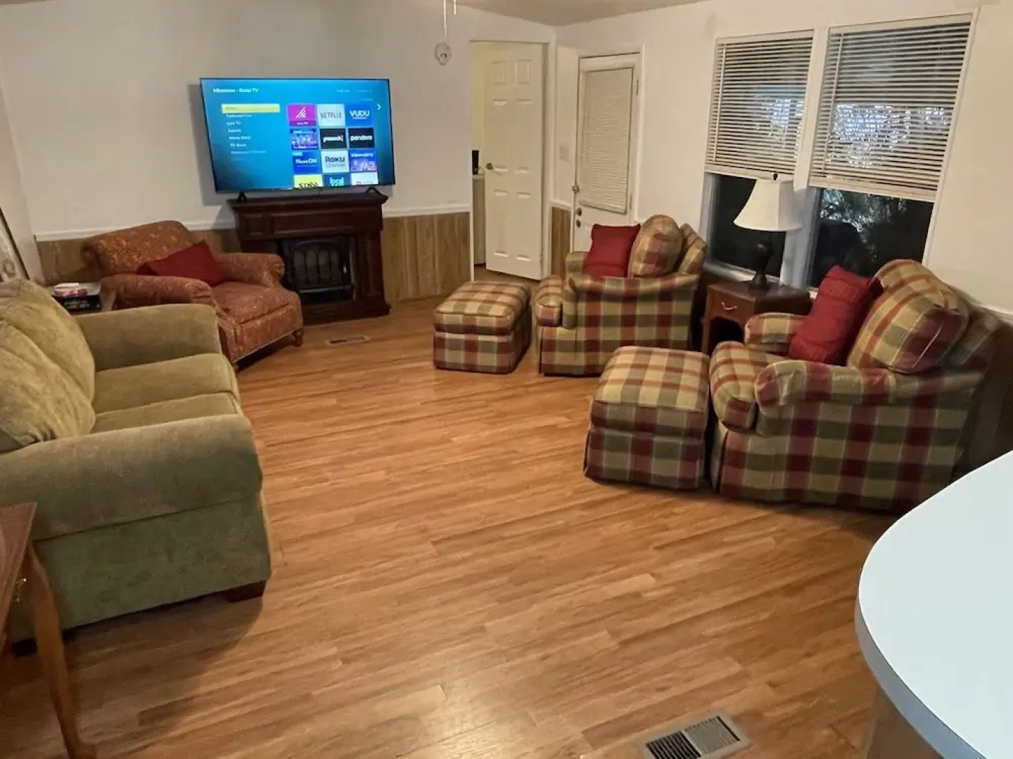 Taylor Creek River Cottage By The Boat Ramp 2 Bedroom Cottage by RedAwning