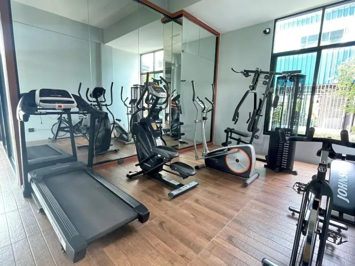 The Bedrooms Maeklong Service Apartment